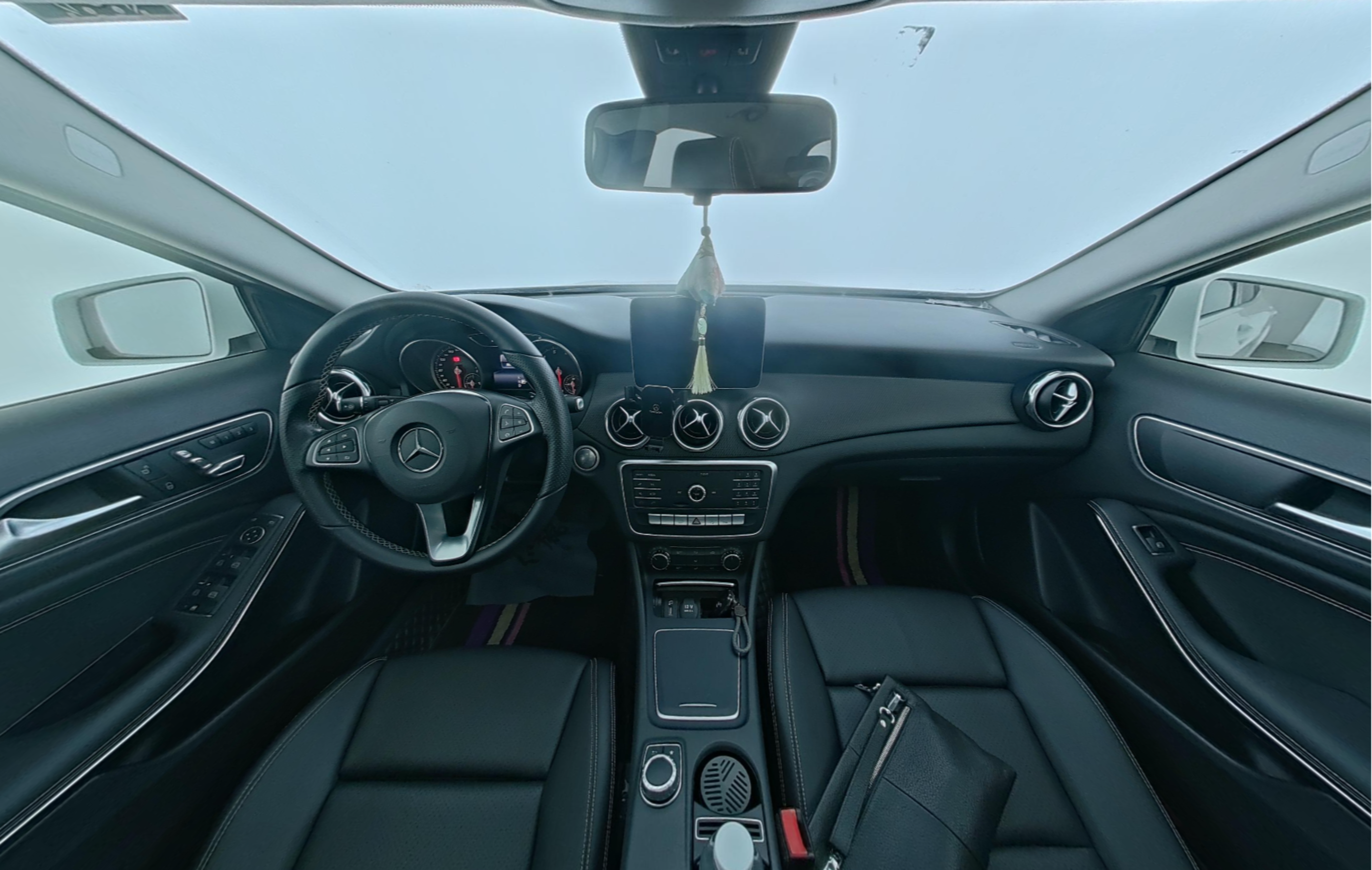 Mercedes Benz GLA 2018 — фото 9