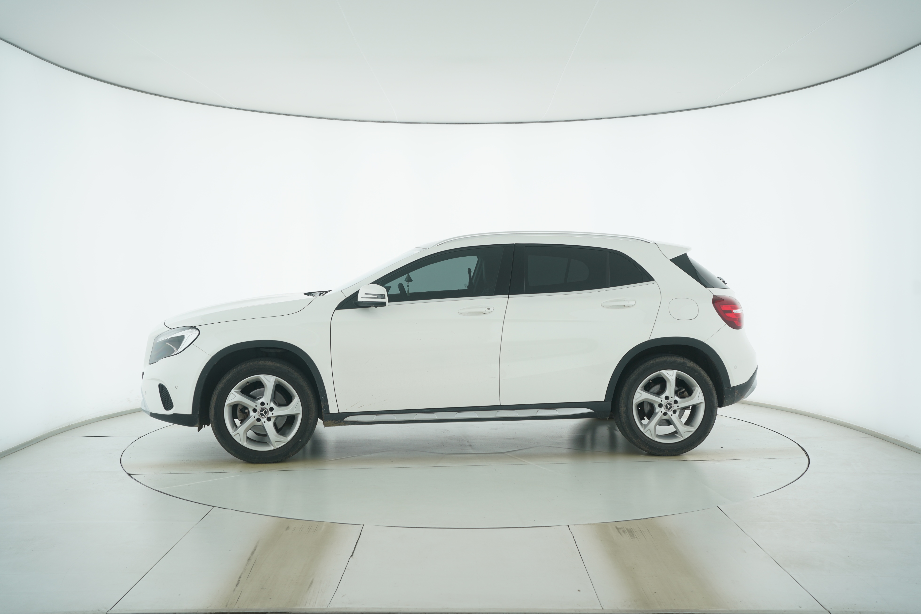 Mercedes Benz GLA 2018 — фото 7
