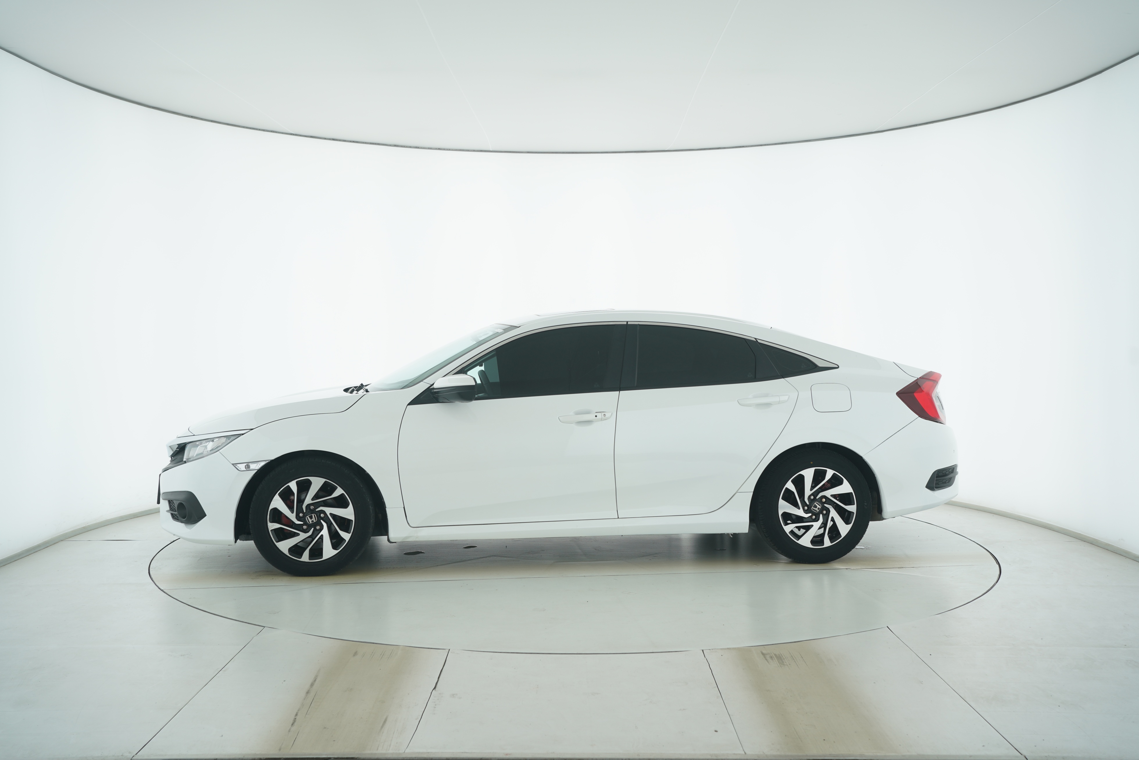 Honda "思域" 可 以 翻 译 为 "Civic" 2016 — фото 7