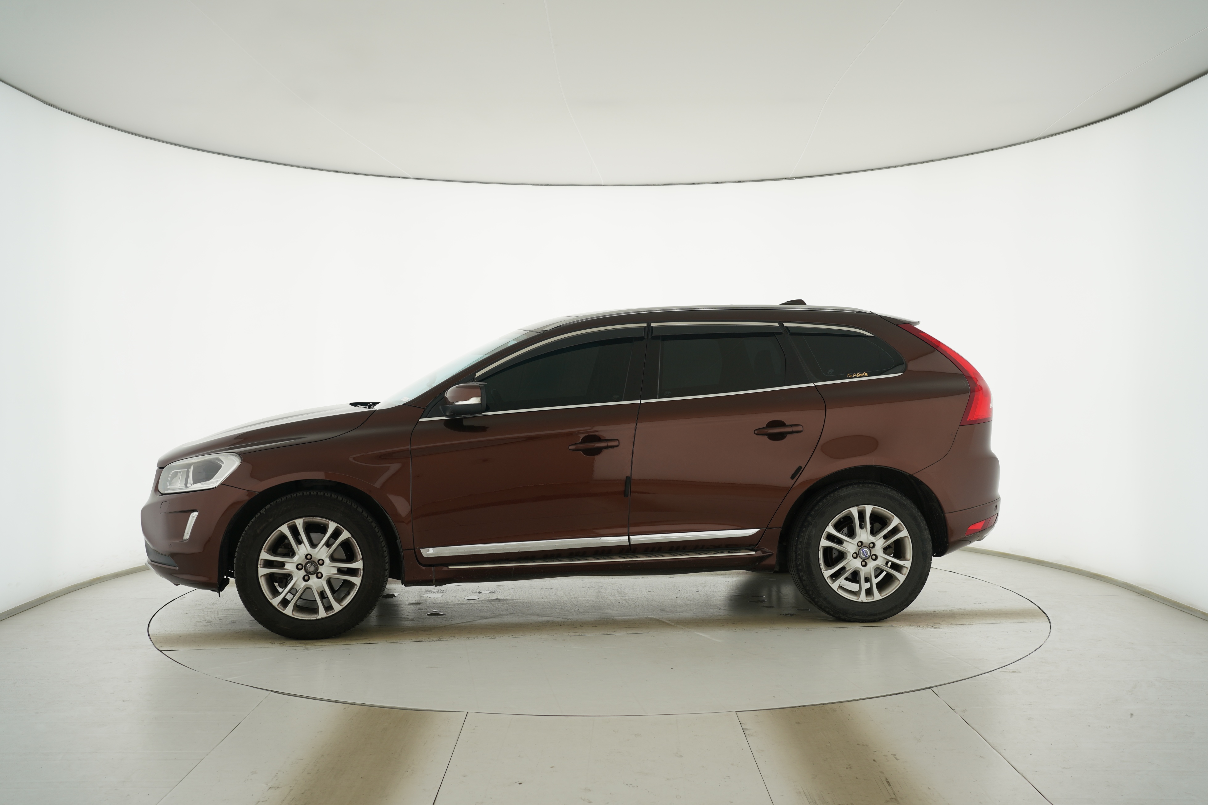 VOLVO XC60 2015 — фото 7