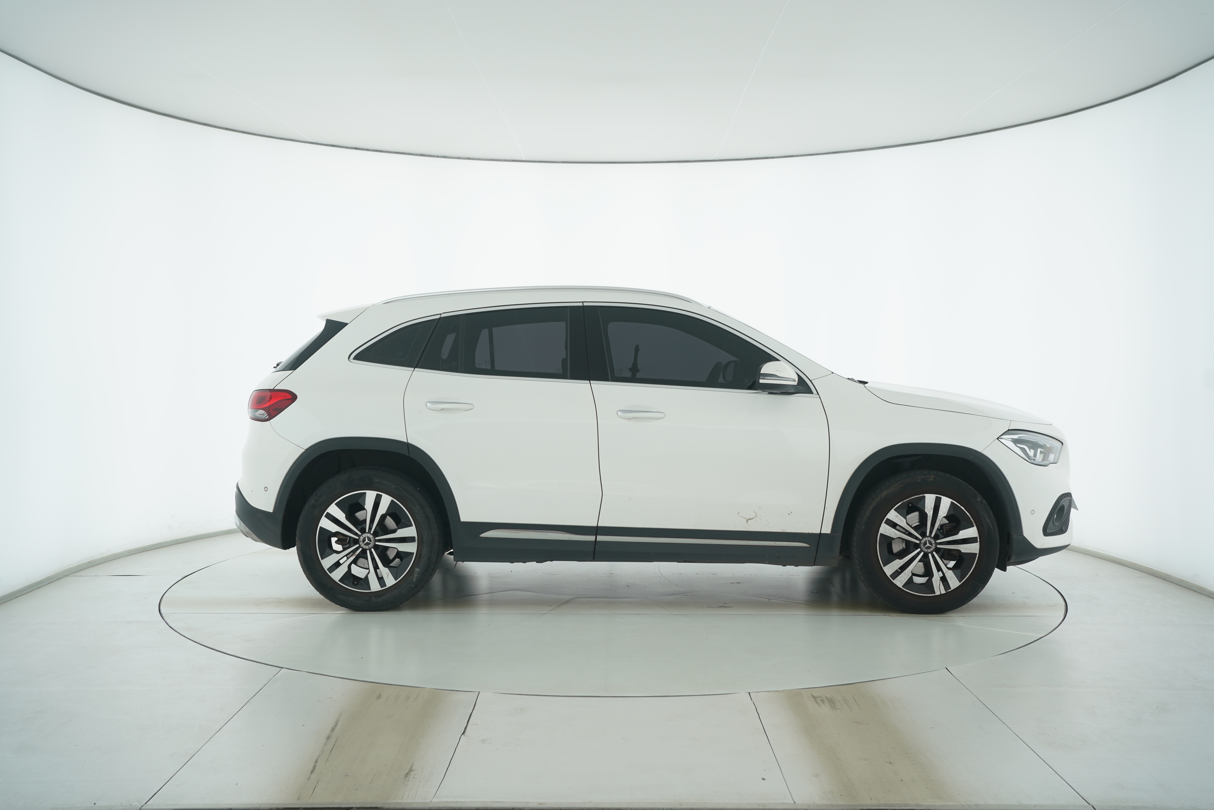 Mercedes Benz GLA 2020 — фото 8