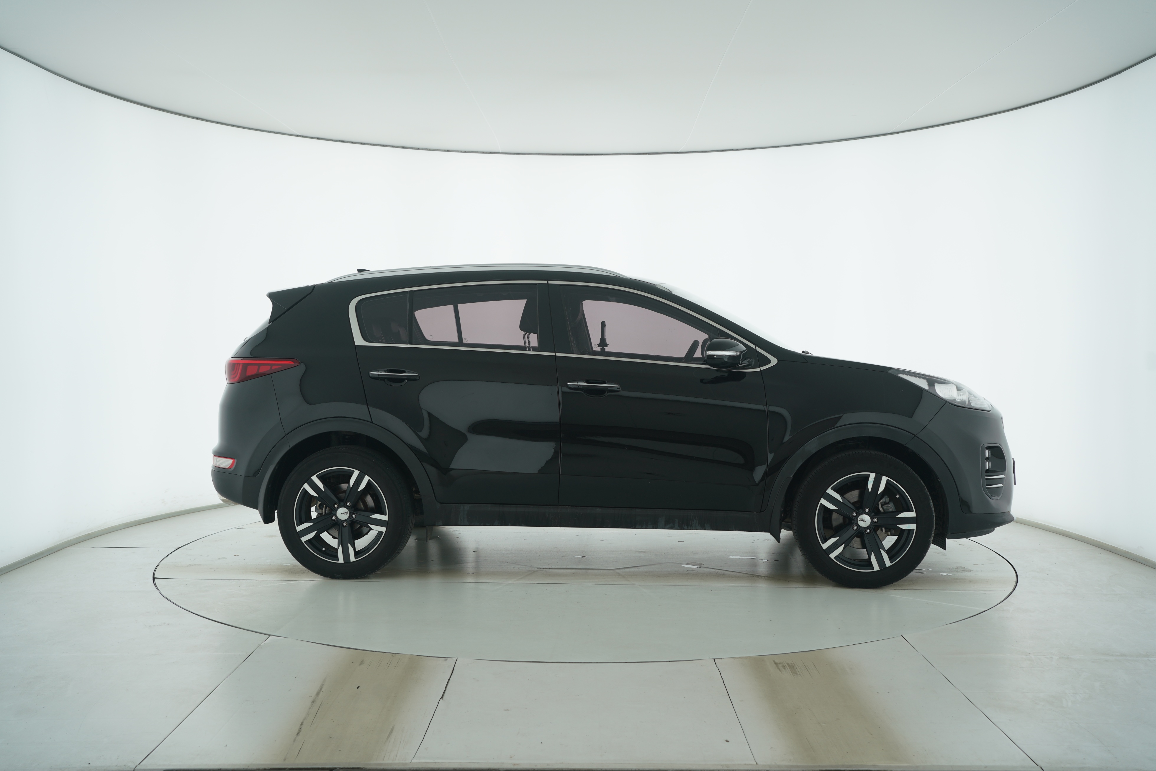 KIA KX5 2016 — фото 8