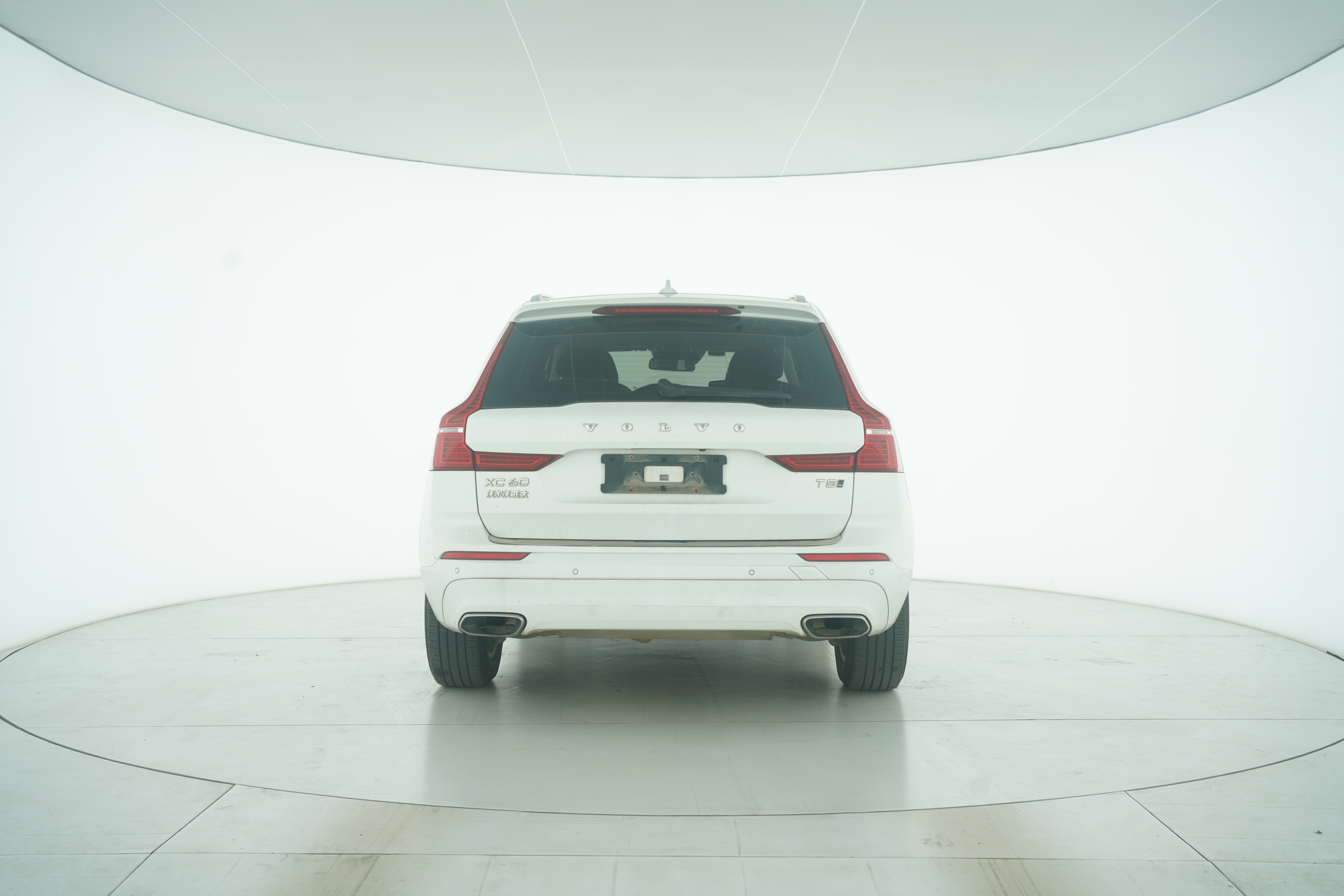 VOLVO XC60 2019 — фото 6