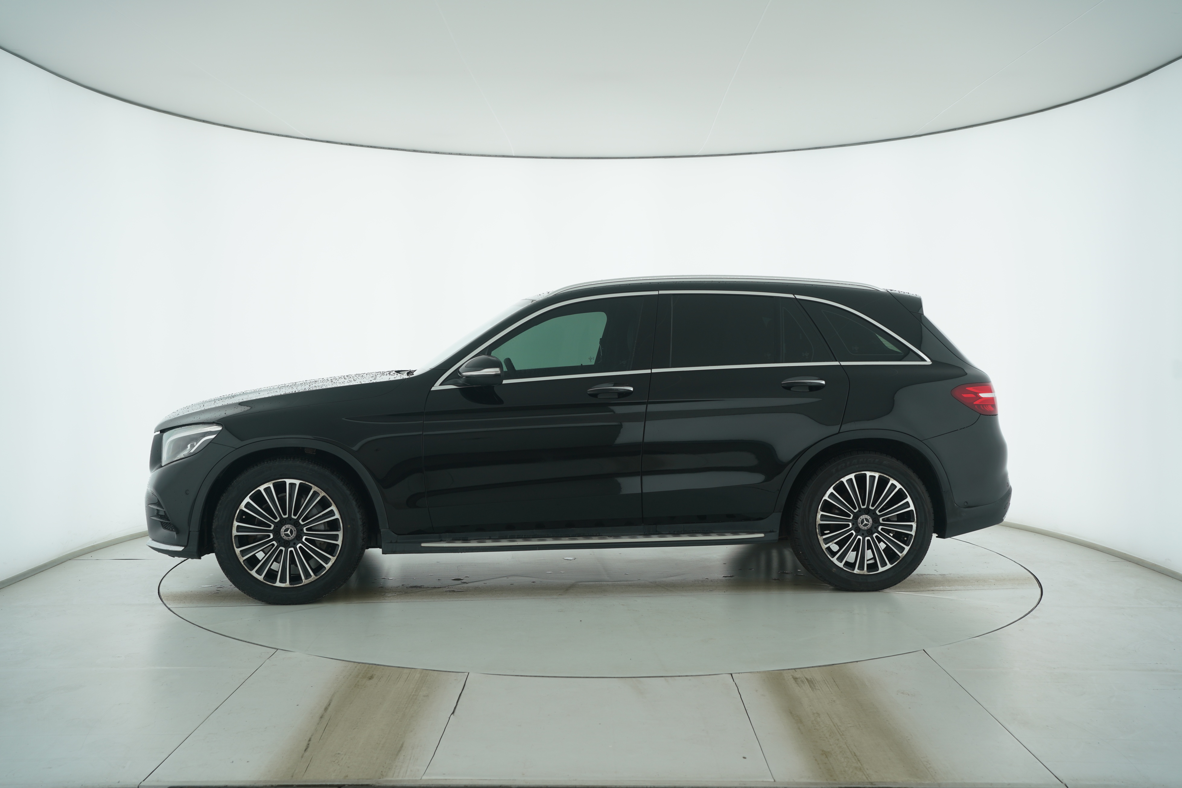 Mercedes Benz GLC 2018 — фото 7