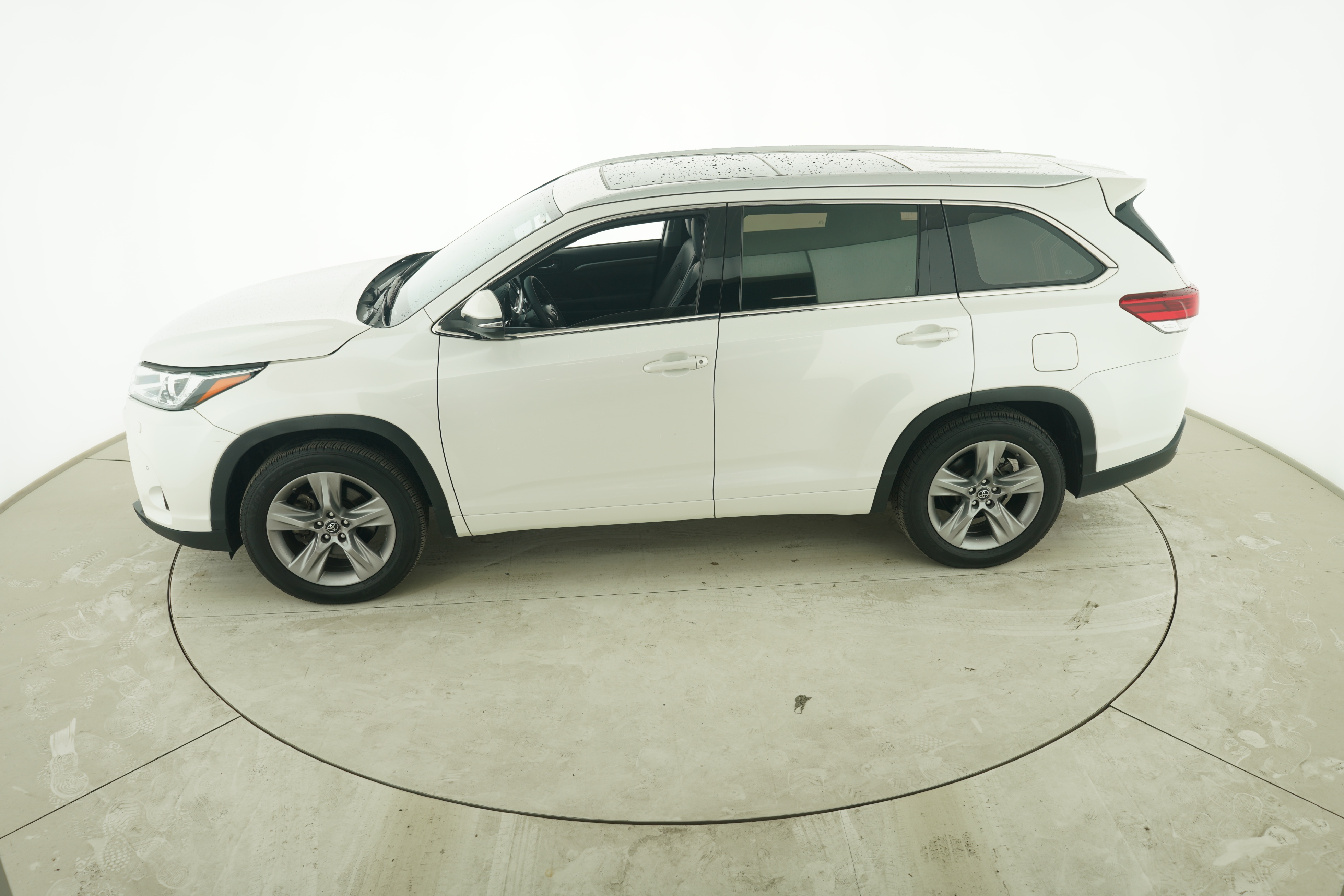 Toyota Highlander 2018 — фото 7