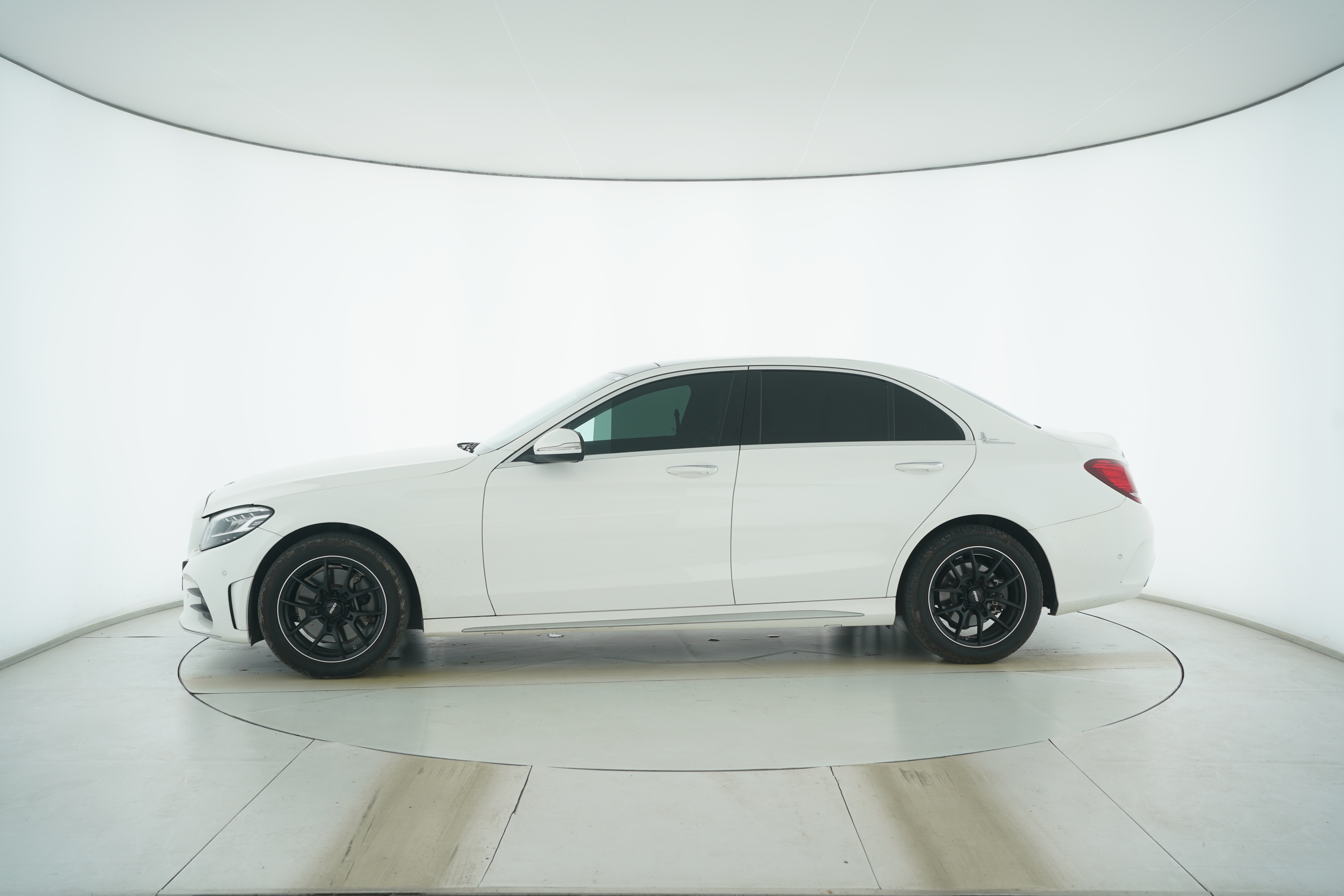 Mercedes Benz C-Class 2020 — фото 7