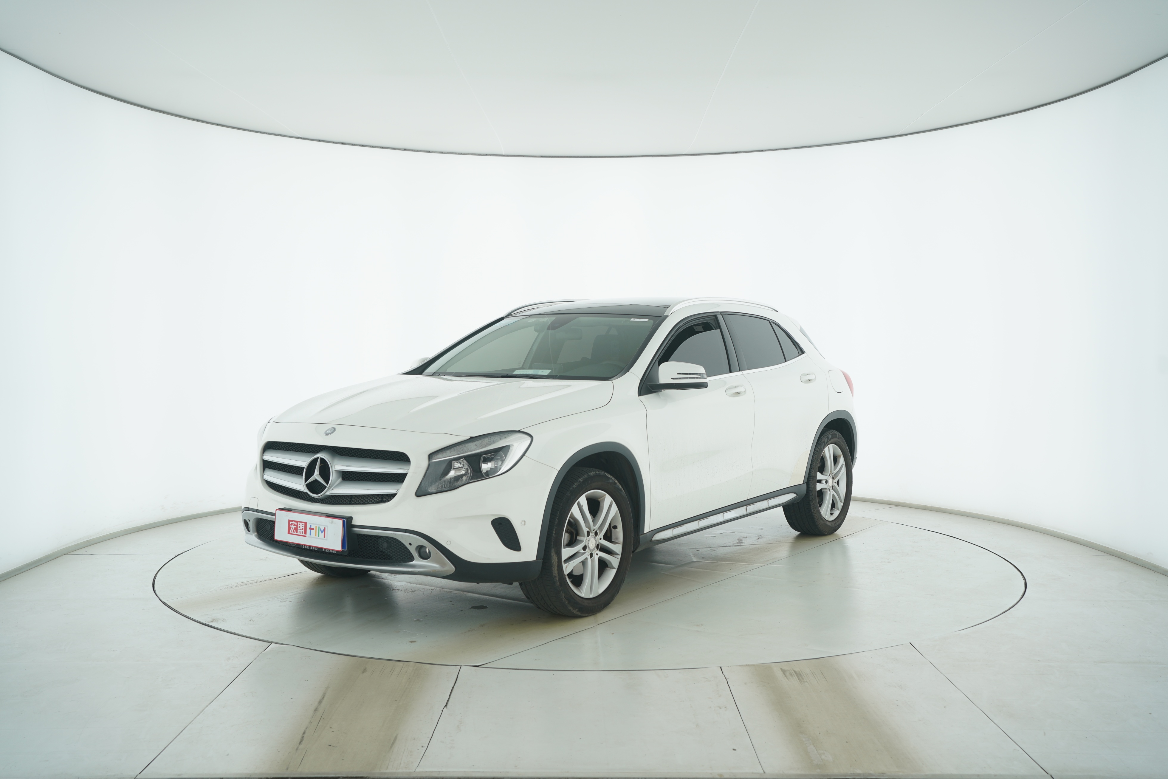 Mercedes Benz GLA 2016 — фото 1