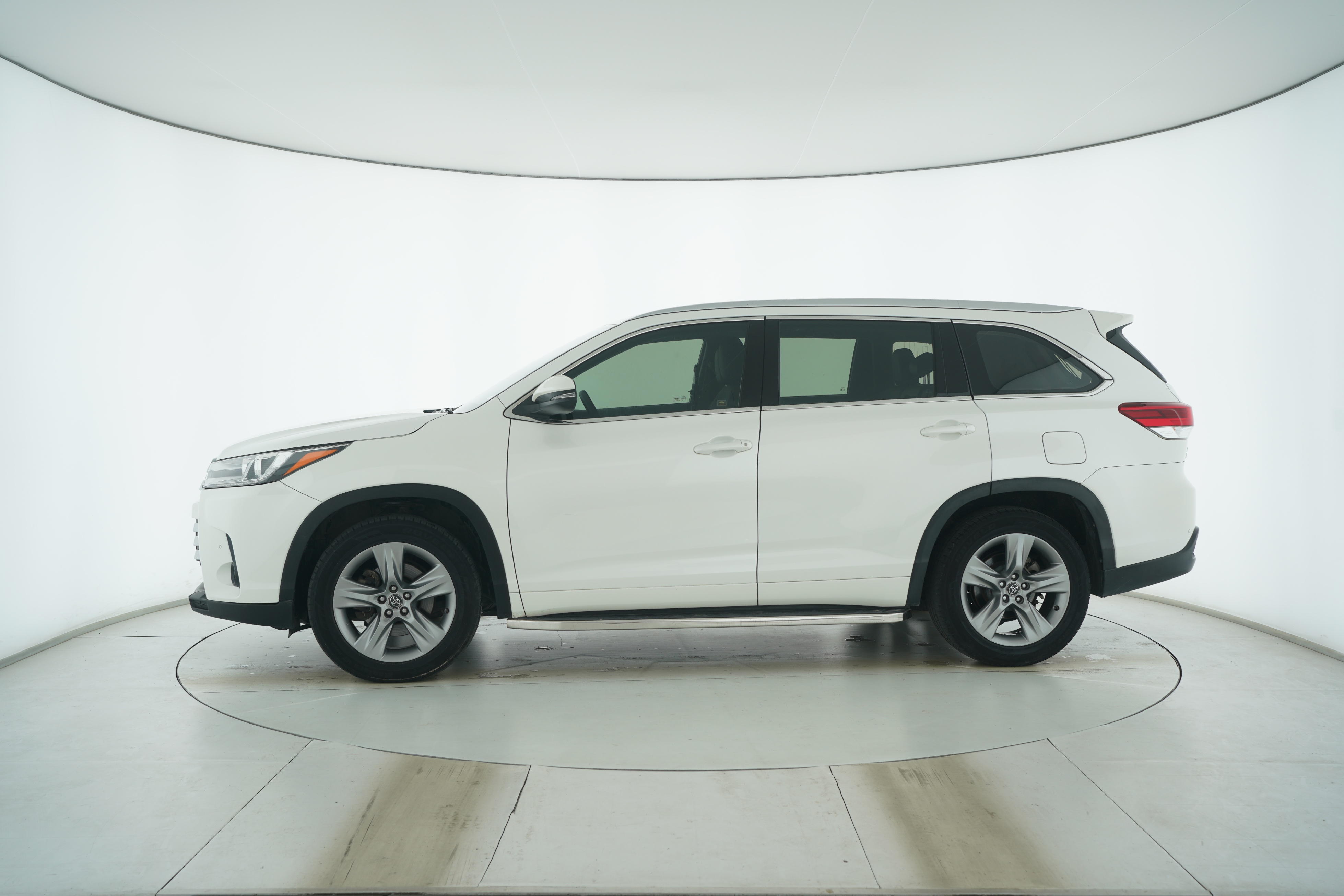 Toyota Highlander 2018 — фото 7