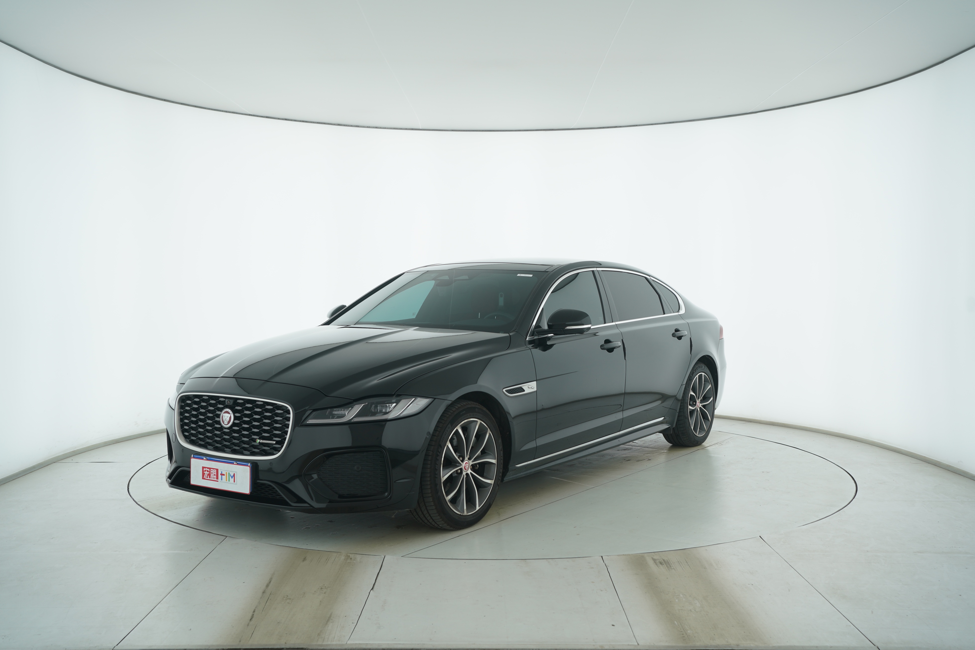 Jaguar XFL 2023 — фото 1