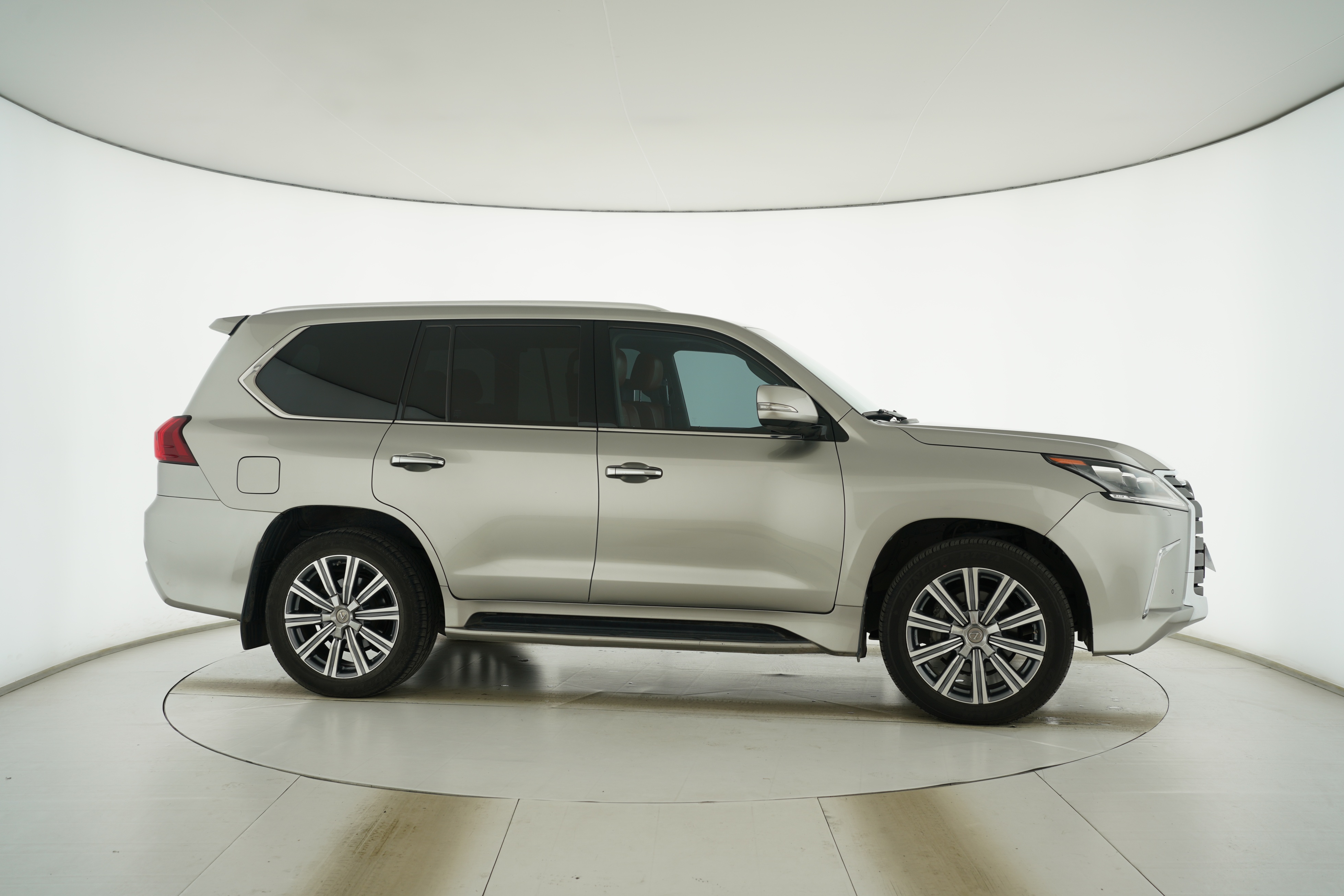 Lexus LX 2016 — фото 8