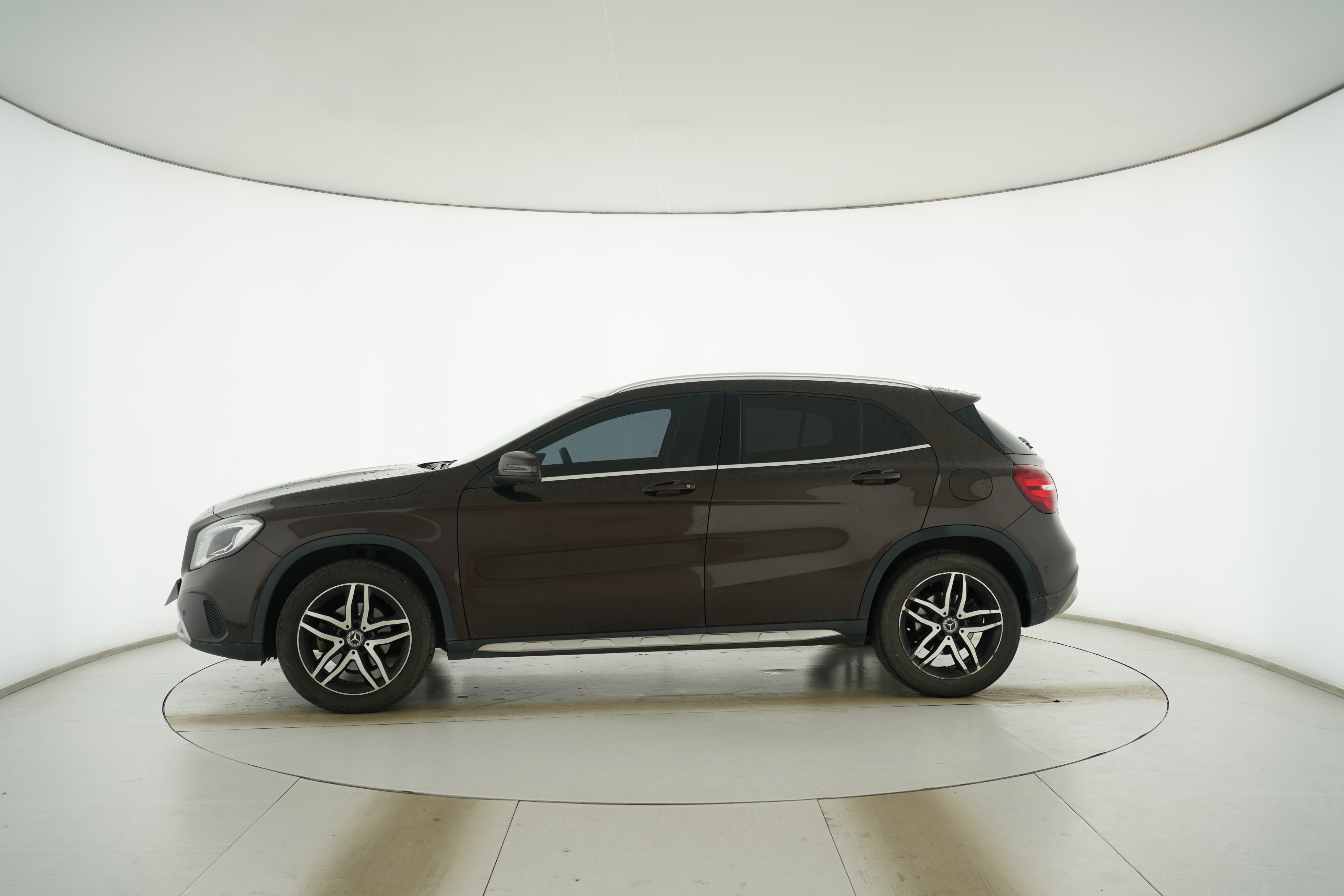 Mercedes Benz GLA 2017 — фото 7