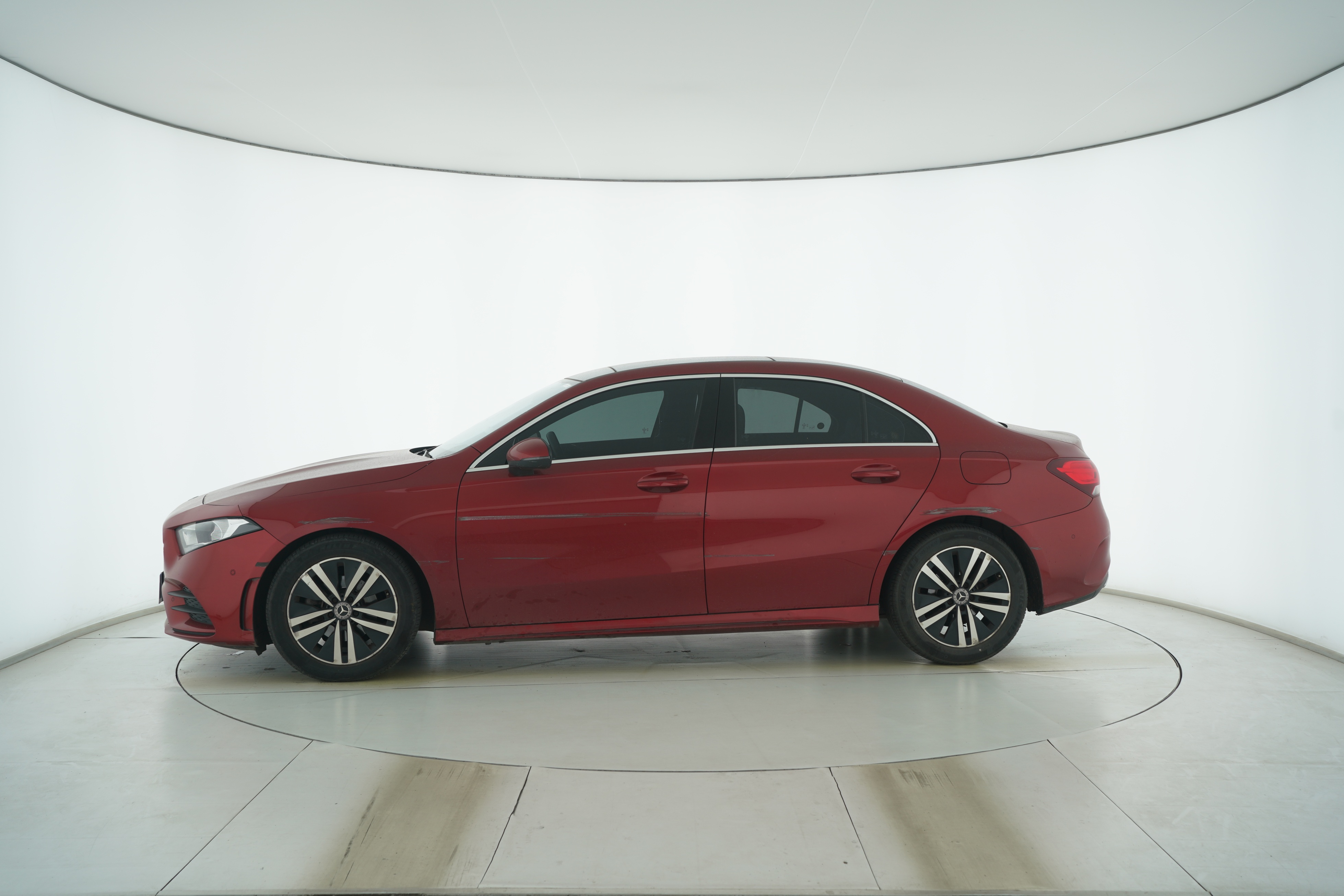 Mercedes Benz A-Class 2019 — фото 7