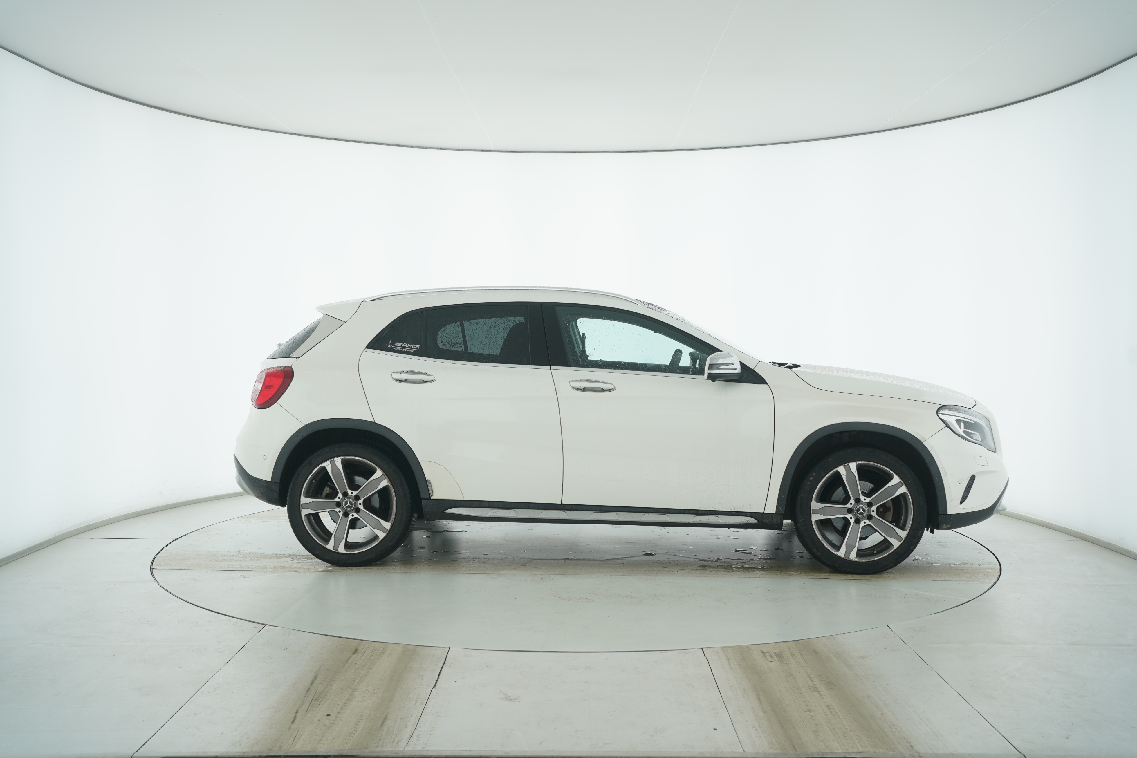 Mercedes Benz GLA 2015 — фото 8