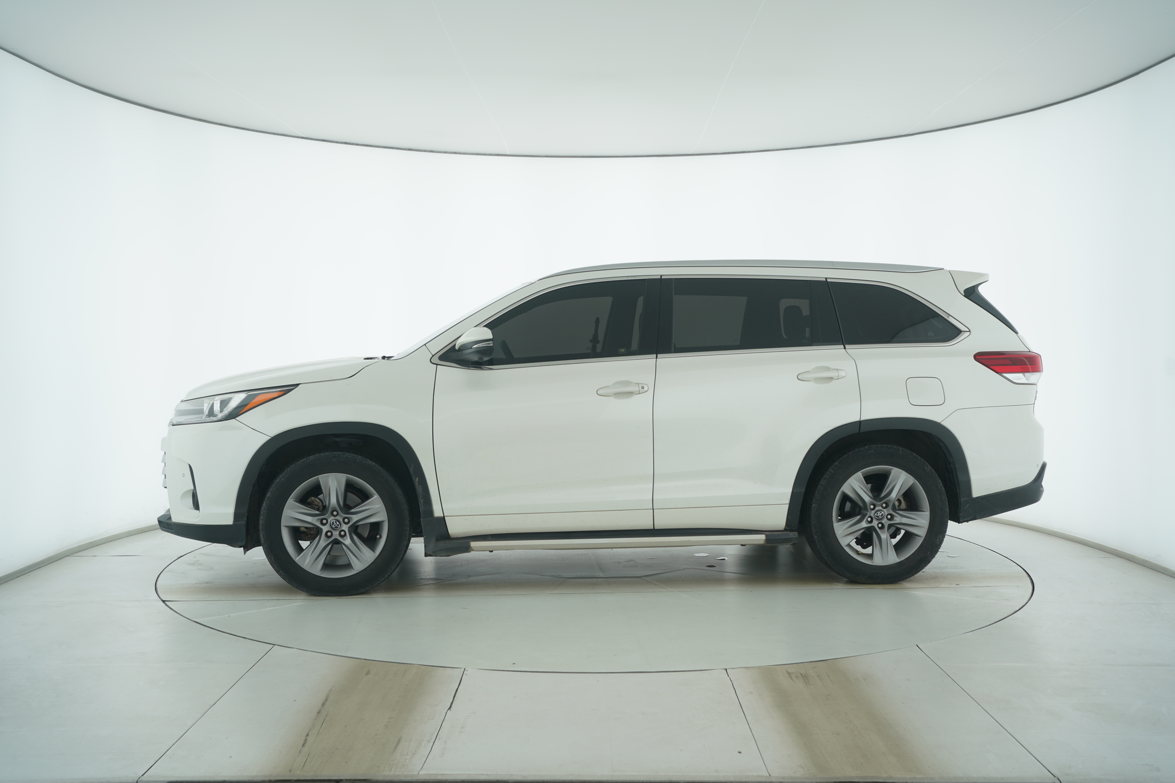 Toyota Highlander 2018 — фото 7