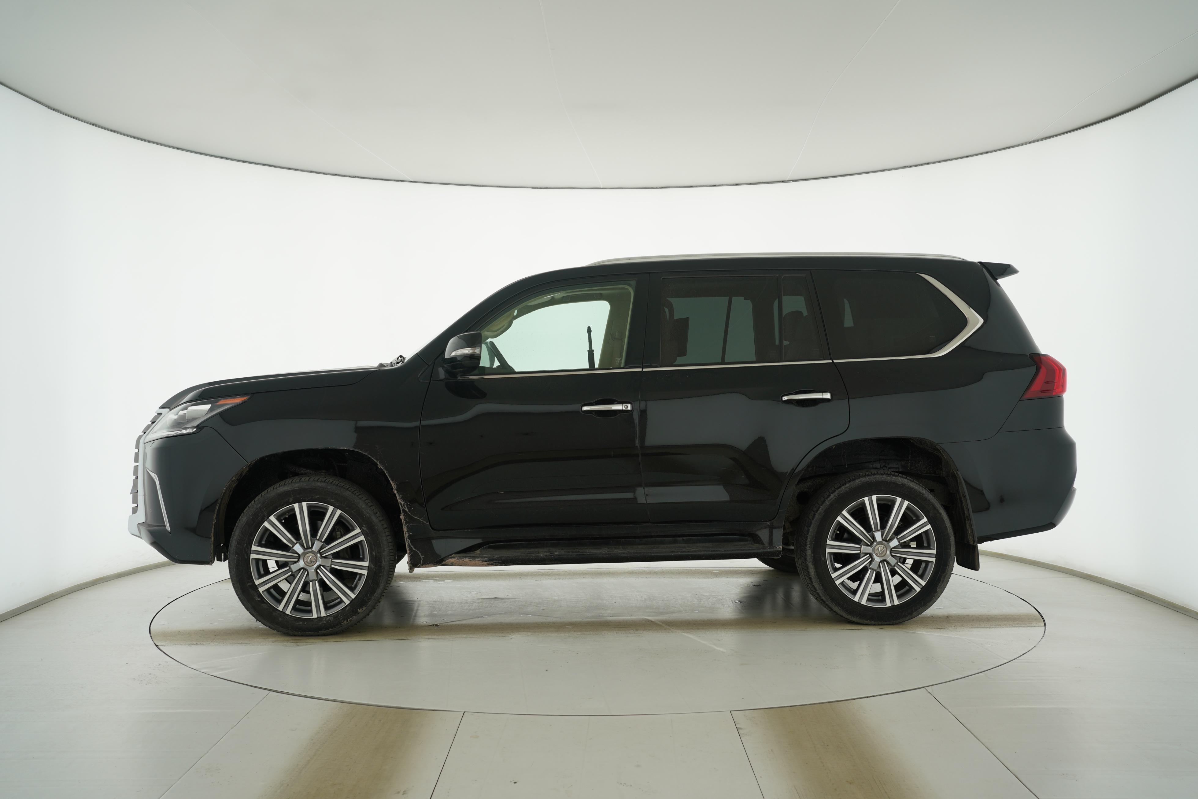 Lexus LX 2017 — фото 7
