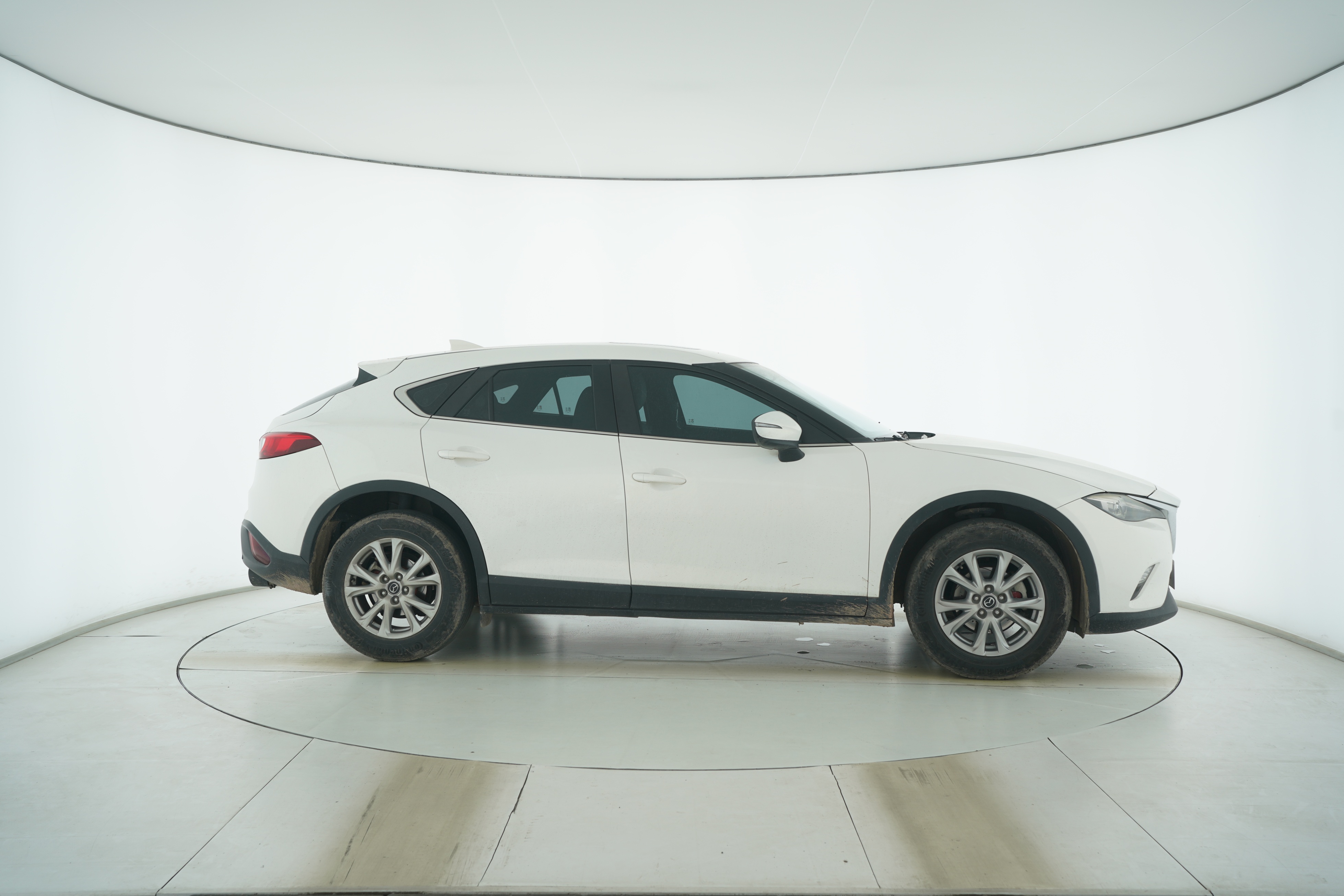 Mazda CX-4 2016 — фото 8