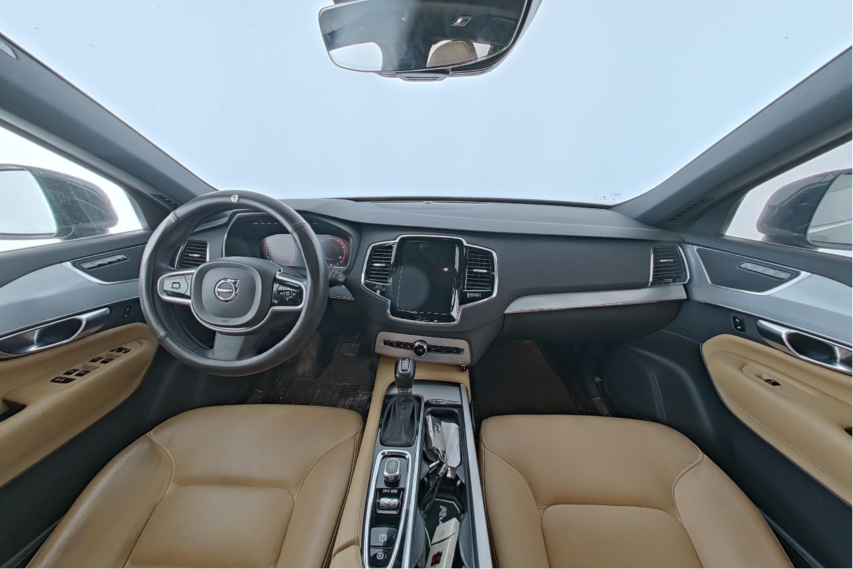 VOLVO XC90 2018 — фото 9