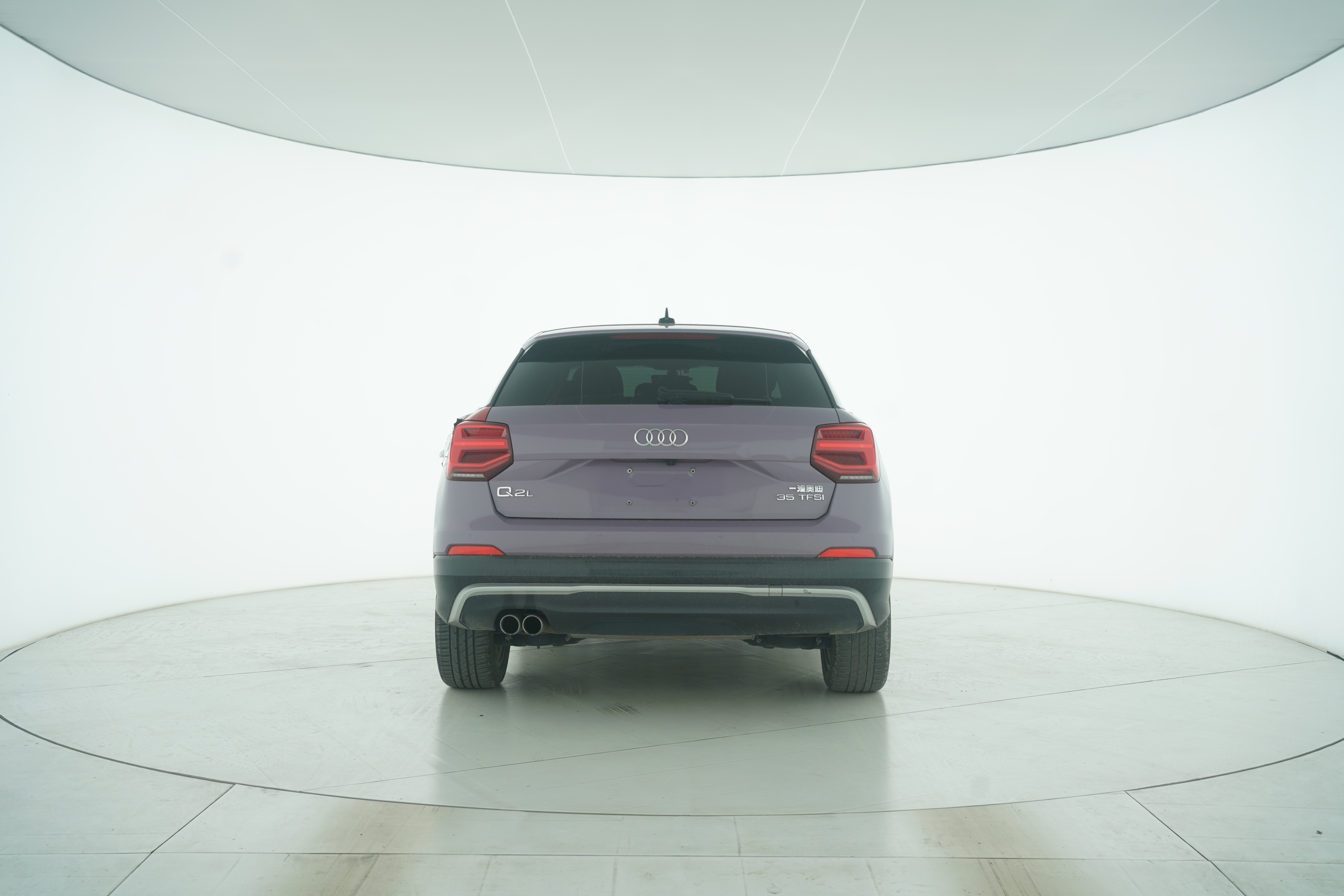 Audi Q2L 2018 — фото 6