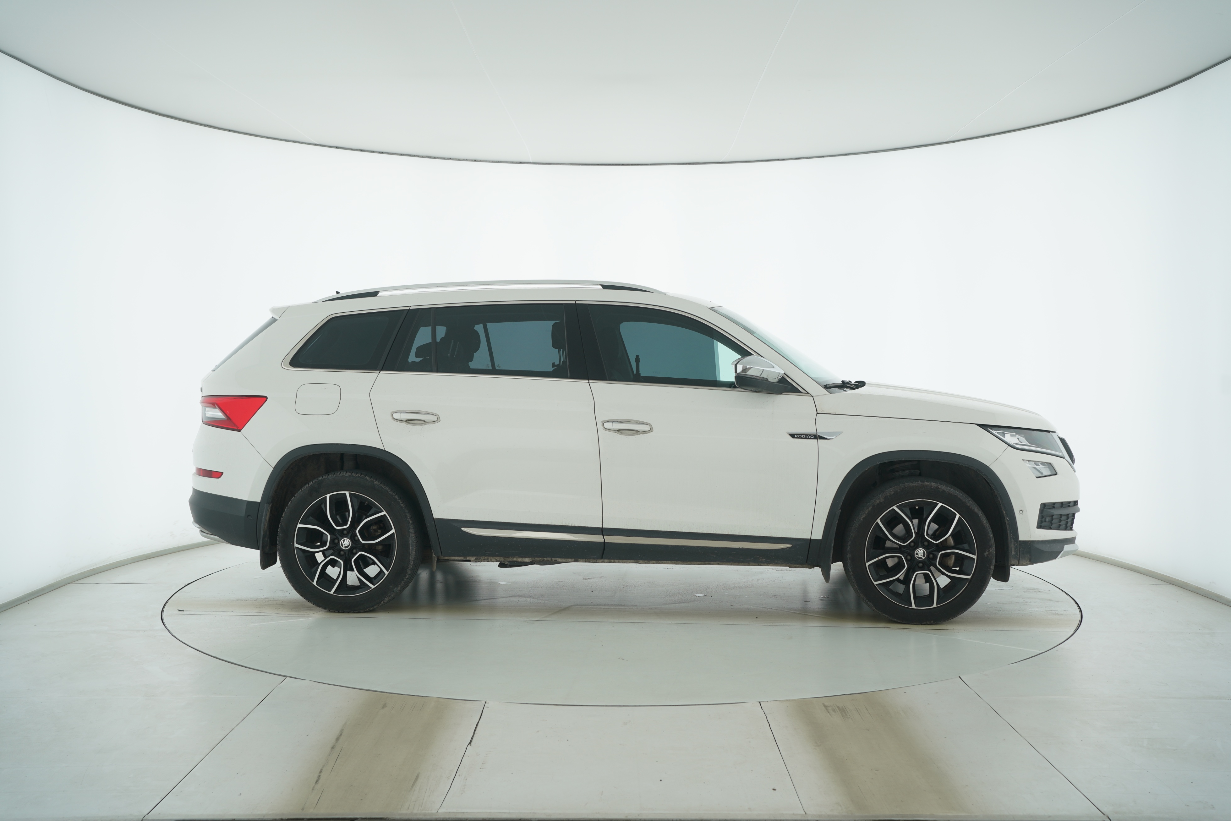 Skoda Kodiaq 2017 — фото 8