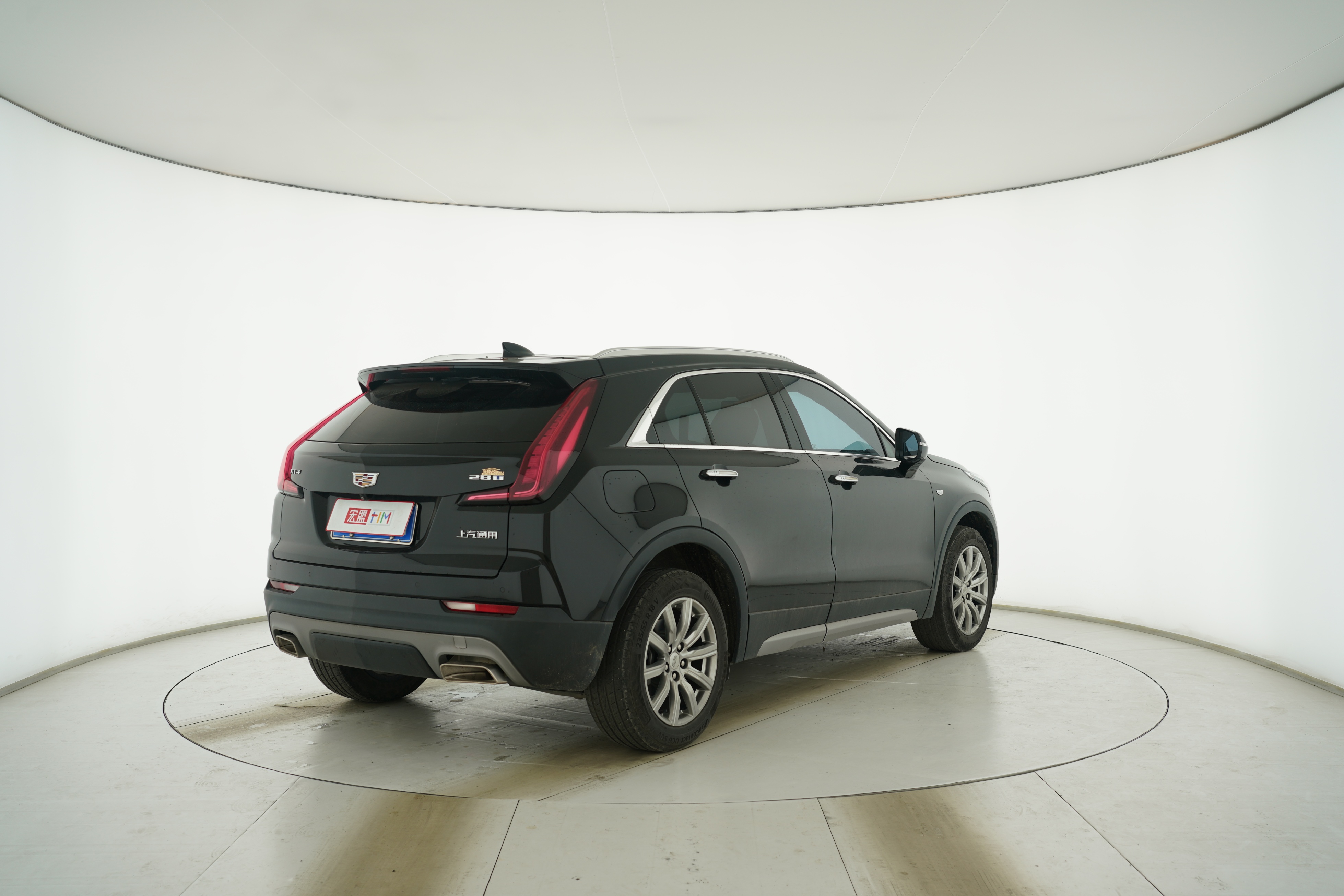 Cadillac XT4 2022 — фото 4