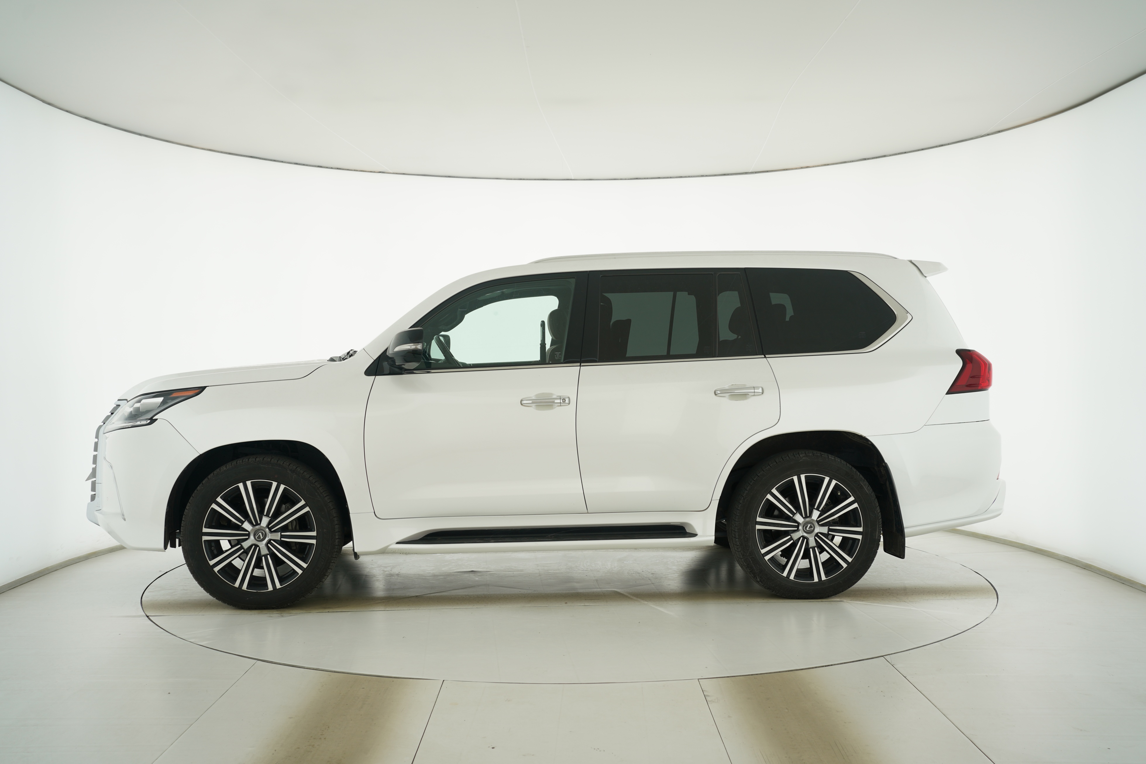 Lexus LX 2017 — фото 7