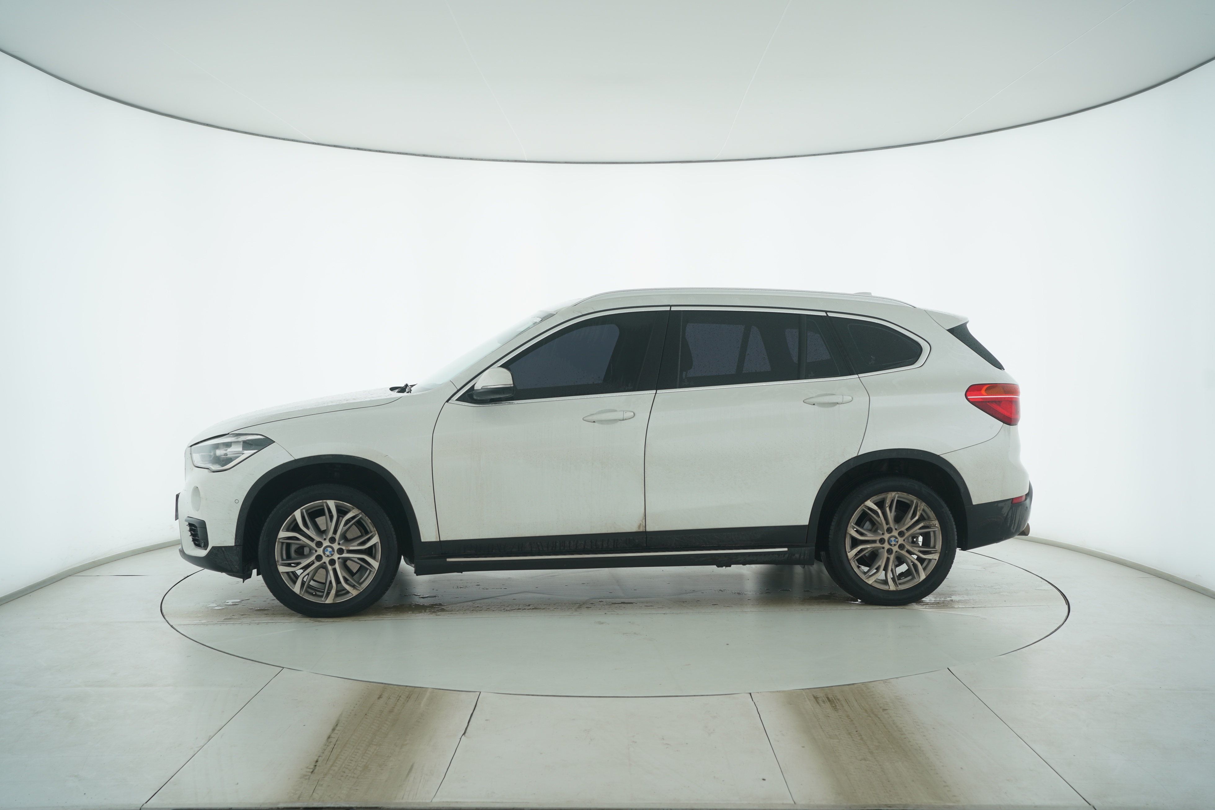 BMW X1 2019 — фото 7
