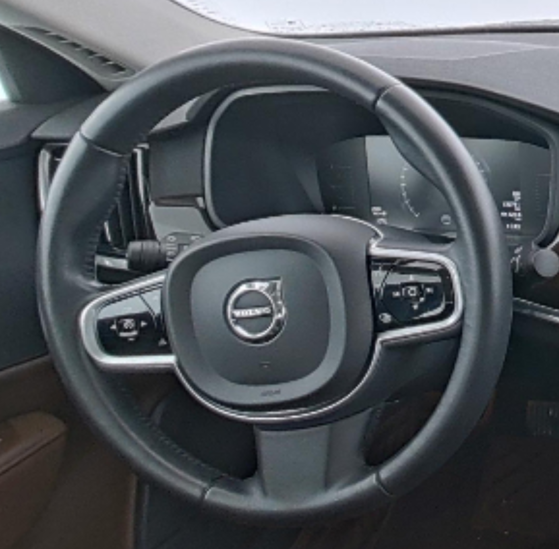 VOLVO S90 2018 — фото 10
