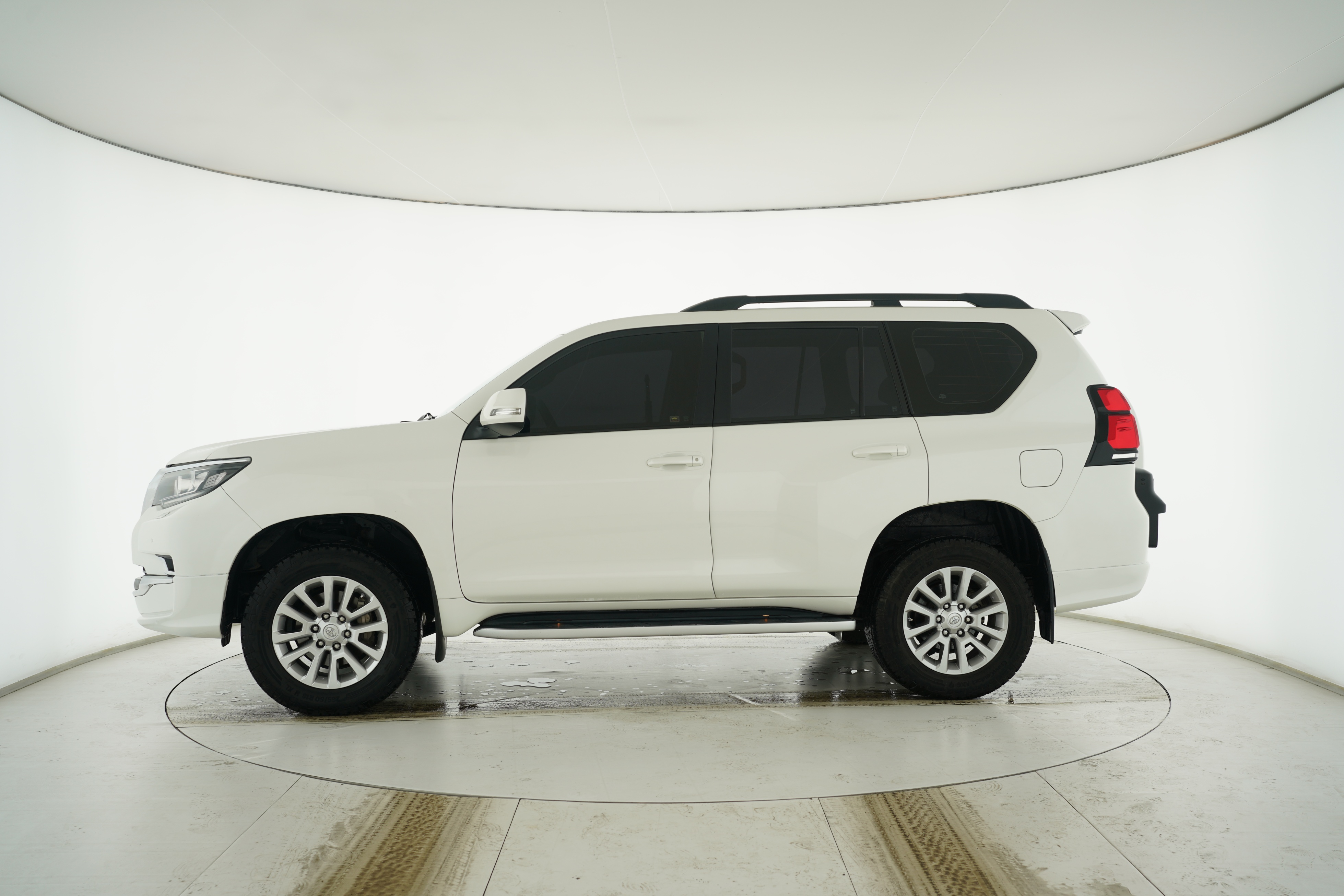 Toyota Prado 2019 — фото 7