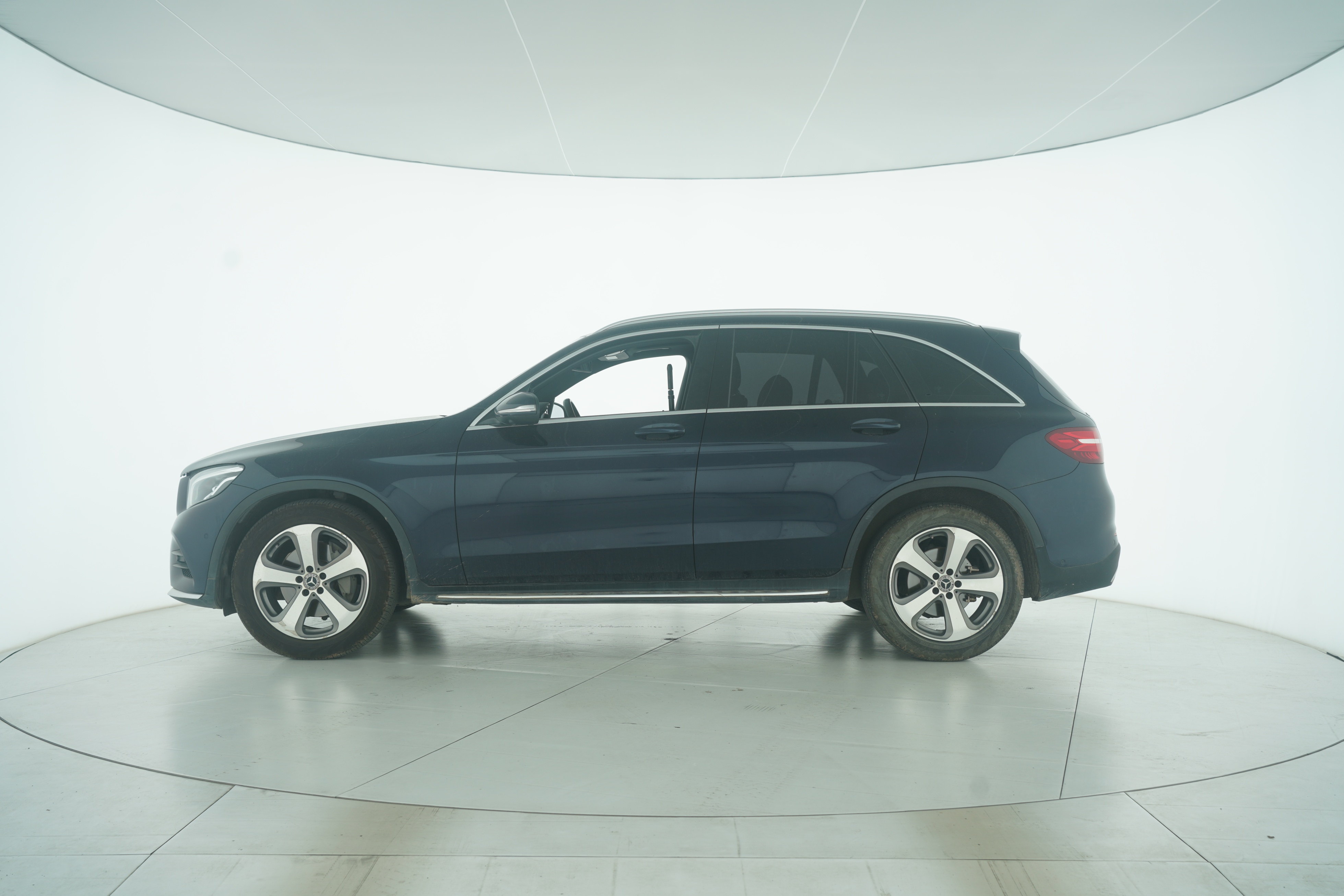 Mercedes Benz GLC 2017 — фото 7
