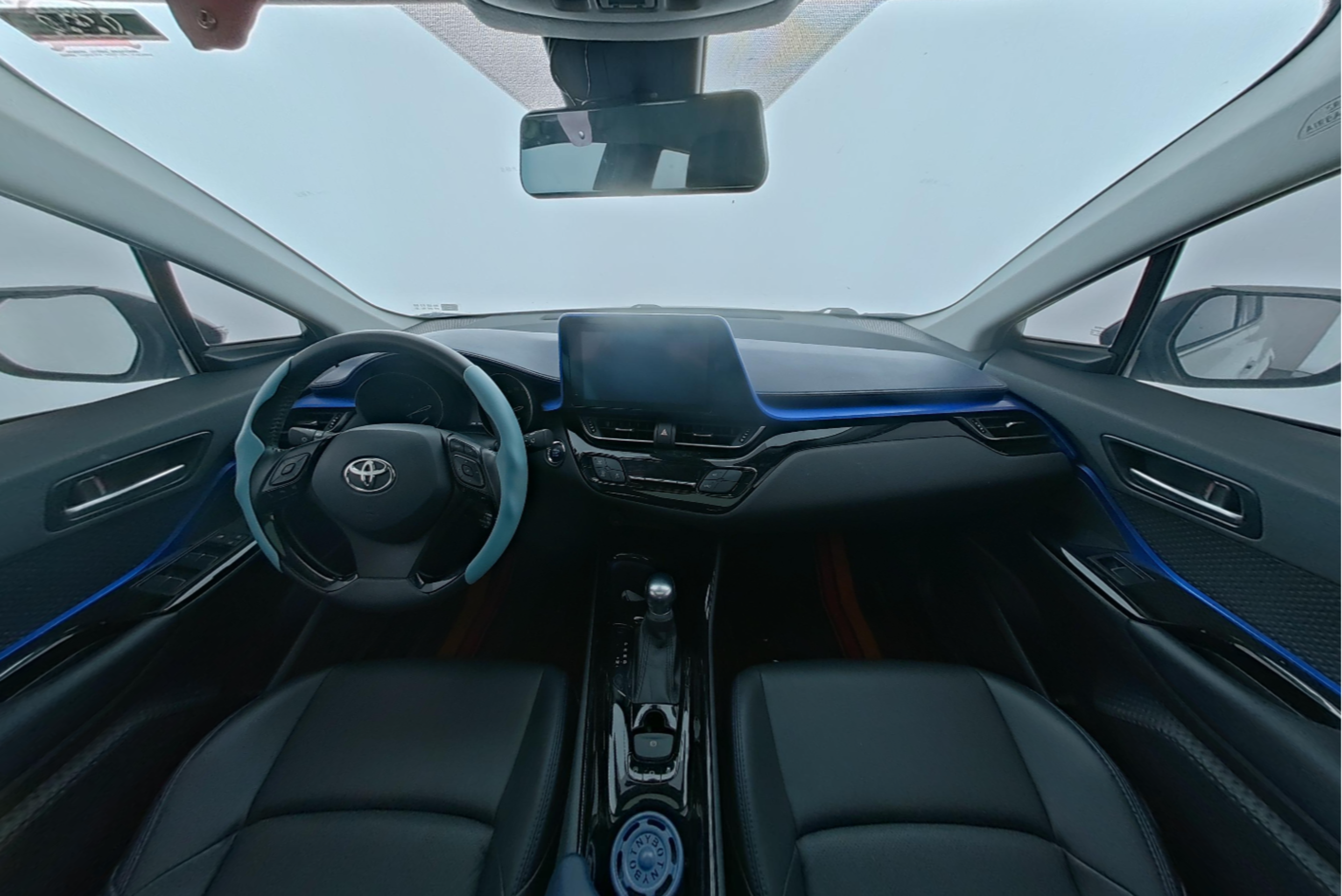 Toyota C-HR 2021 — фото 9
