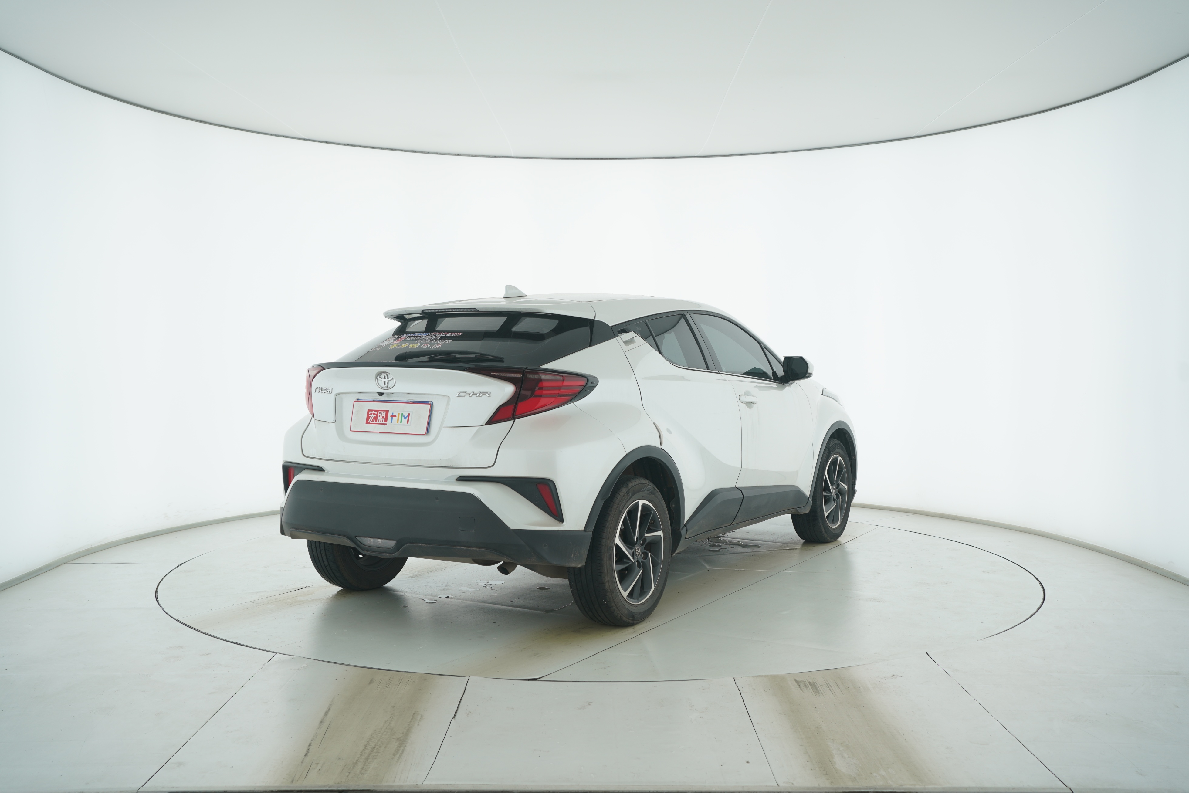 Toyota C-HR 2021 — фото 4