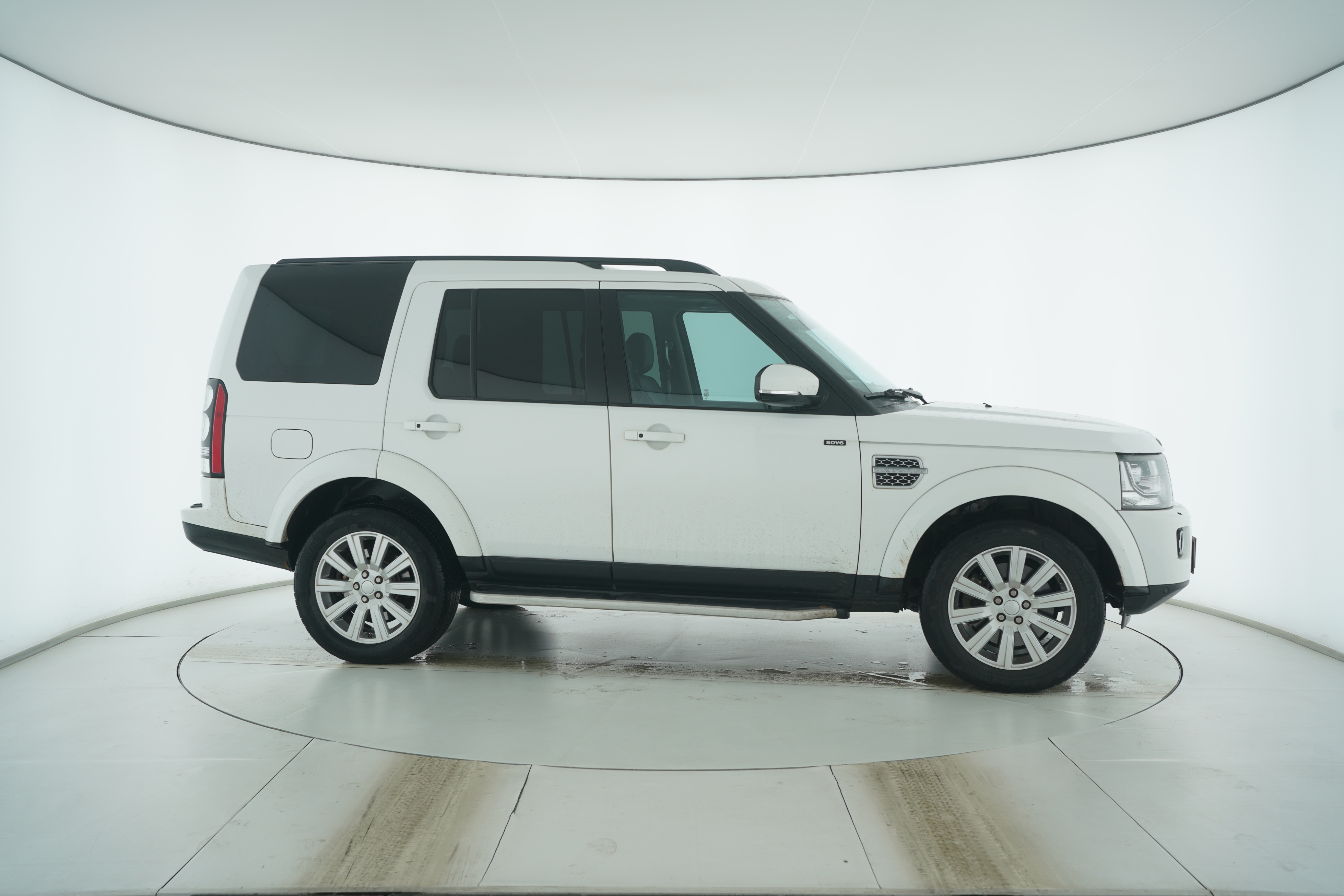 Land Rover Discovery 2014 — фото 8