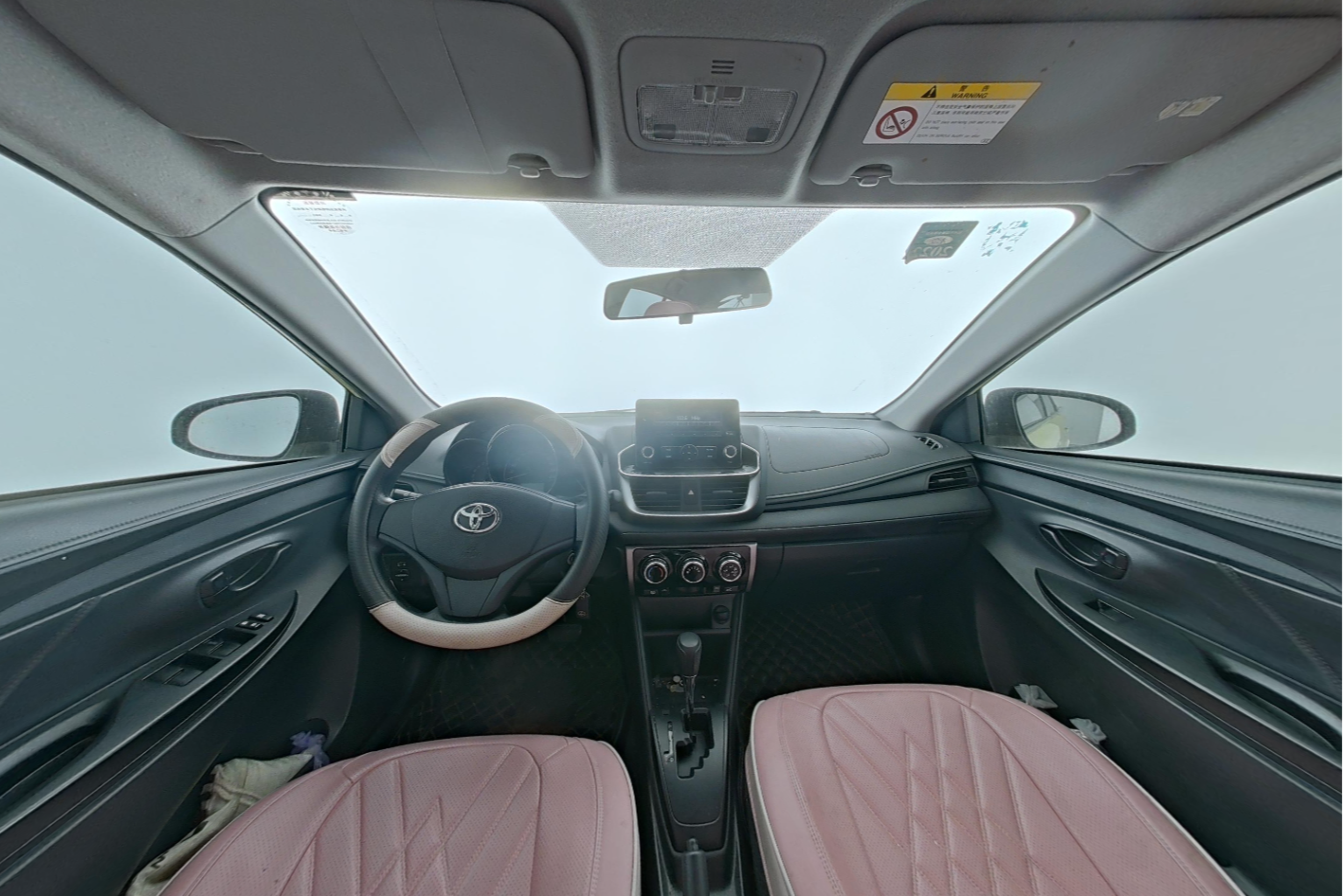 Toyota YARiS L 2020 — фото 9