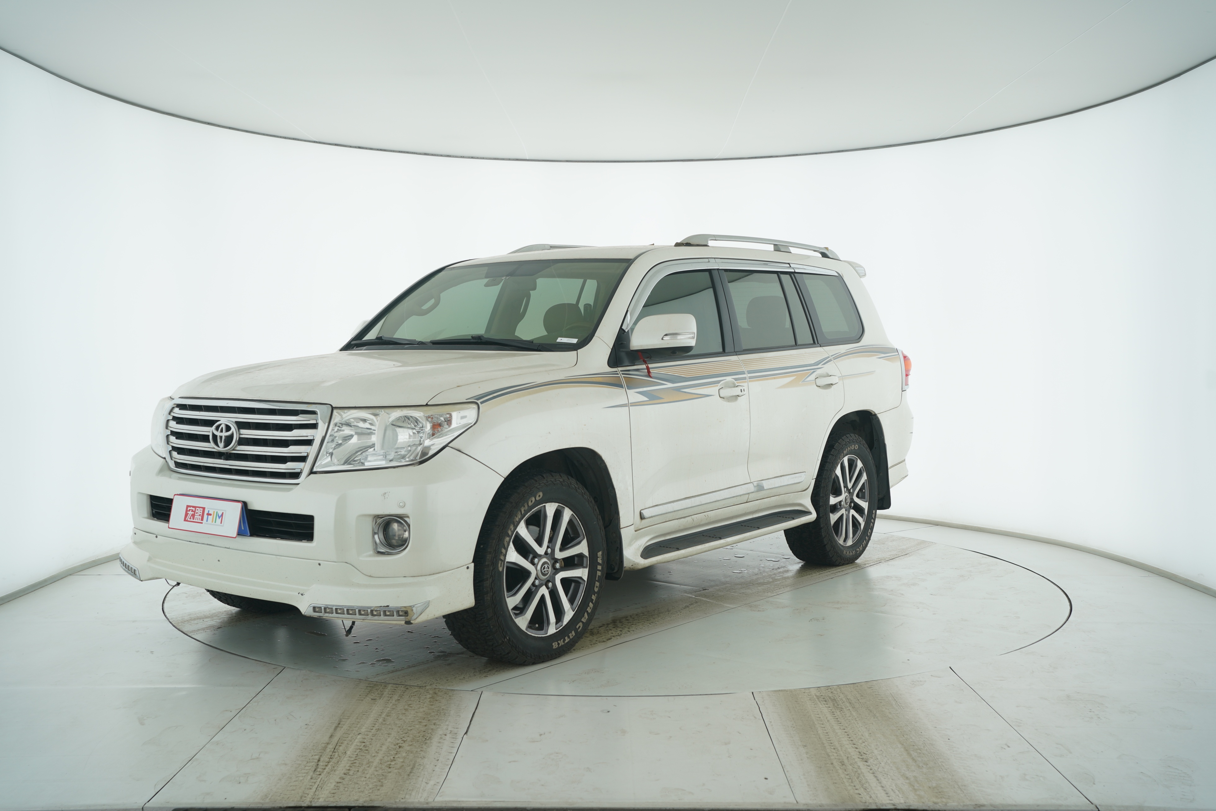 Toyota Land Cruiser (Imported) 2013 — фото 1