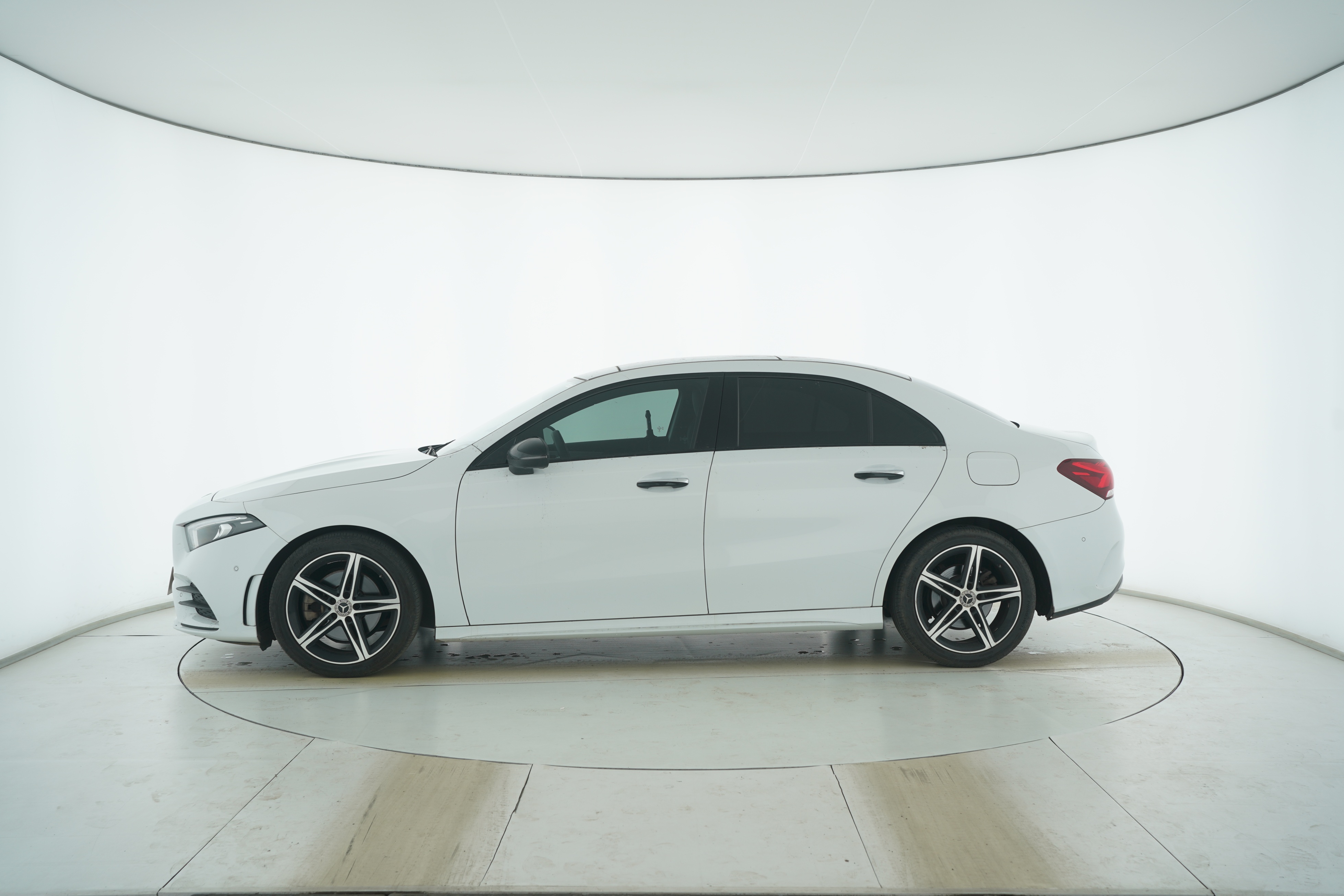Mercedes Benz A-Class 2020 — фото 7