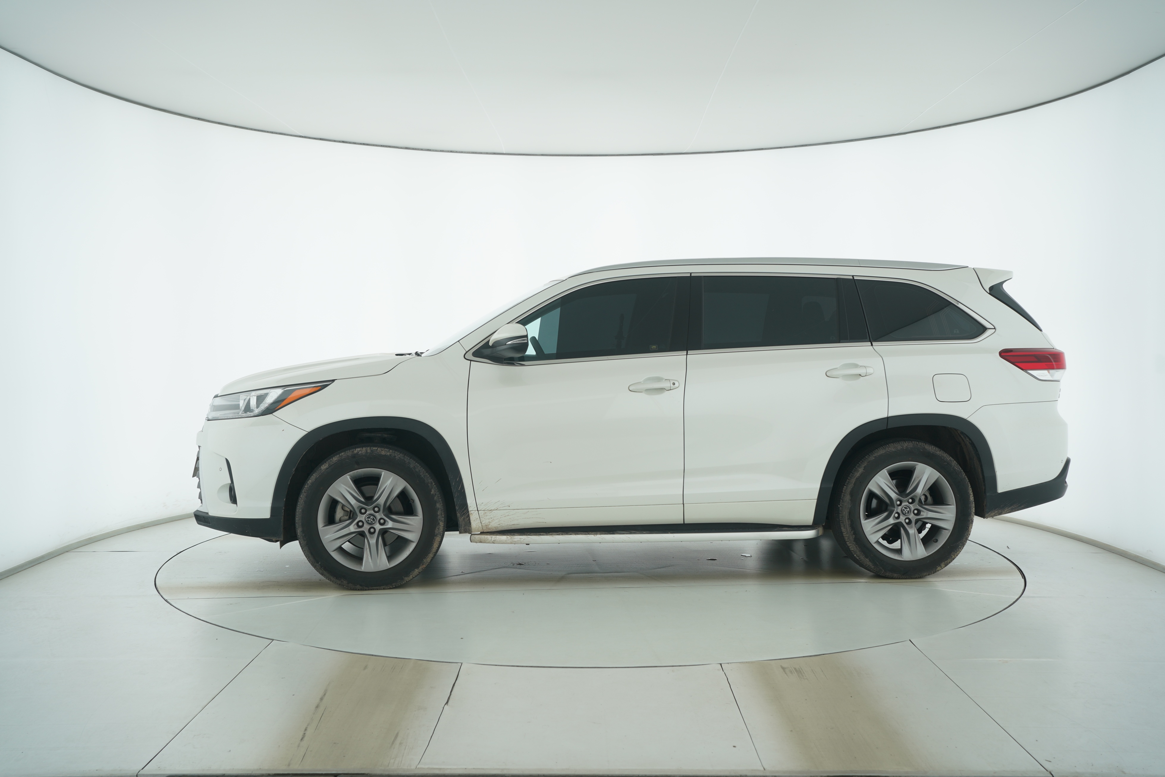 Toyota Highlander 2018 — фото 7