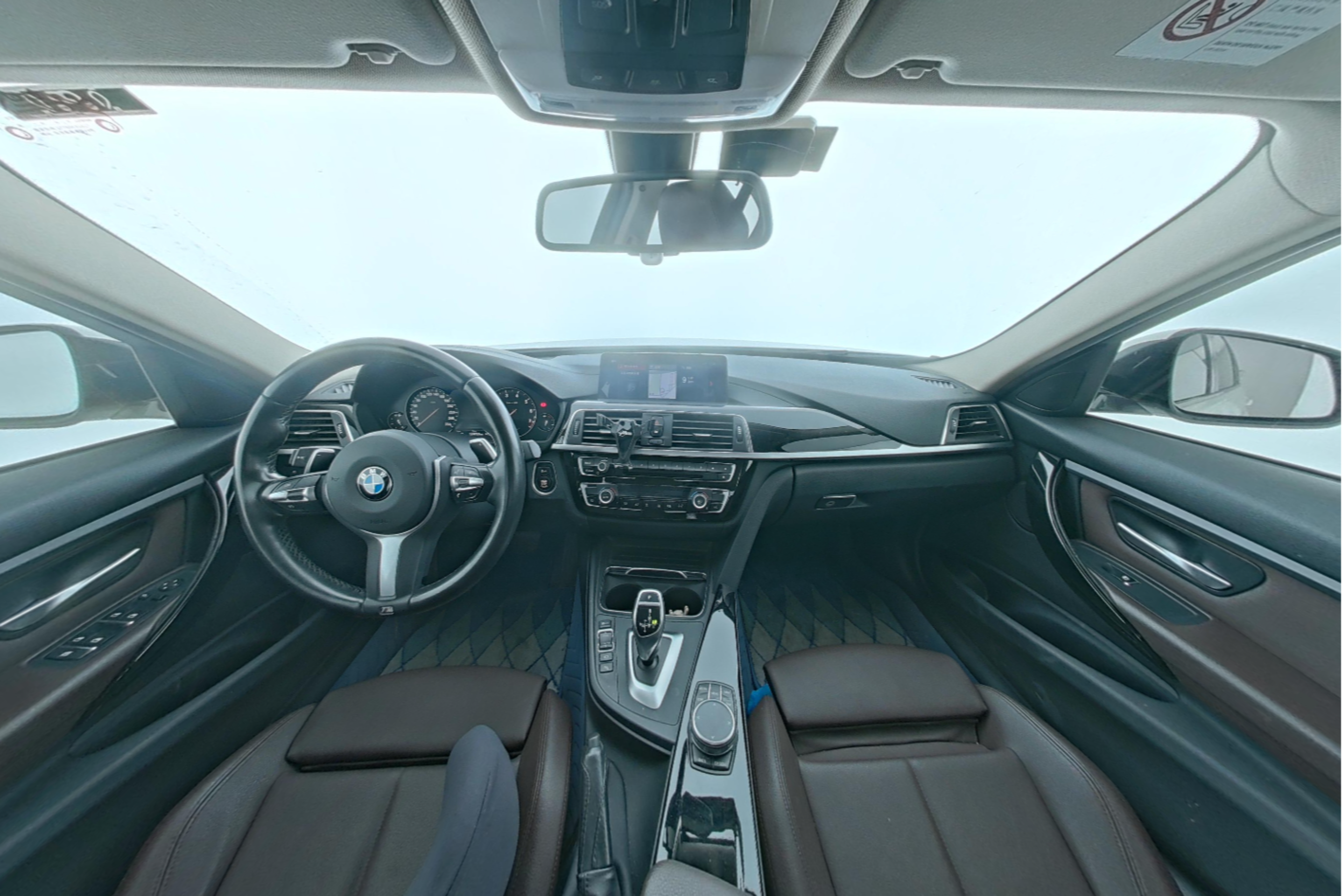 BMW 3 Series 2019 — фото 9