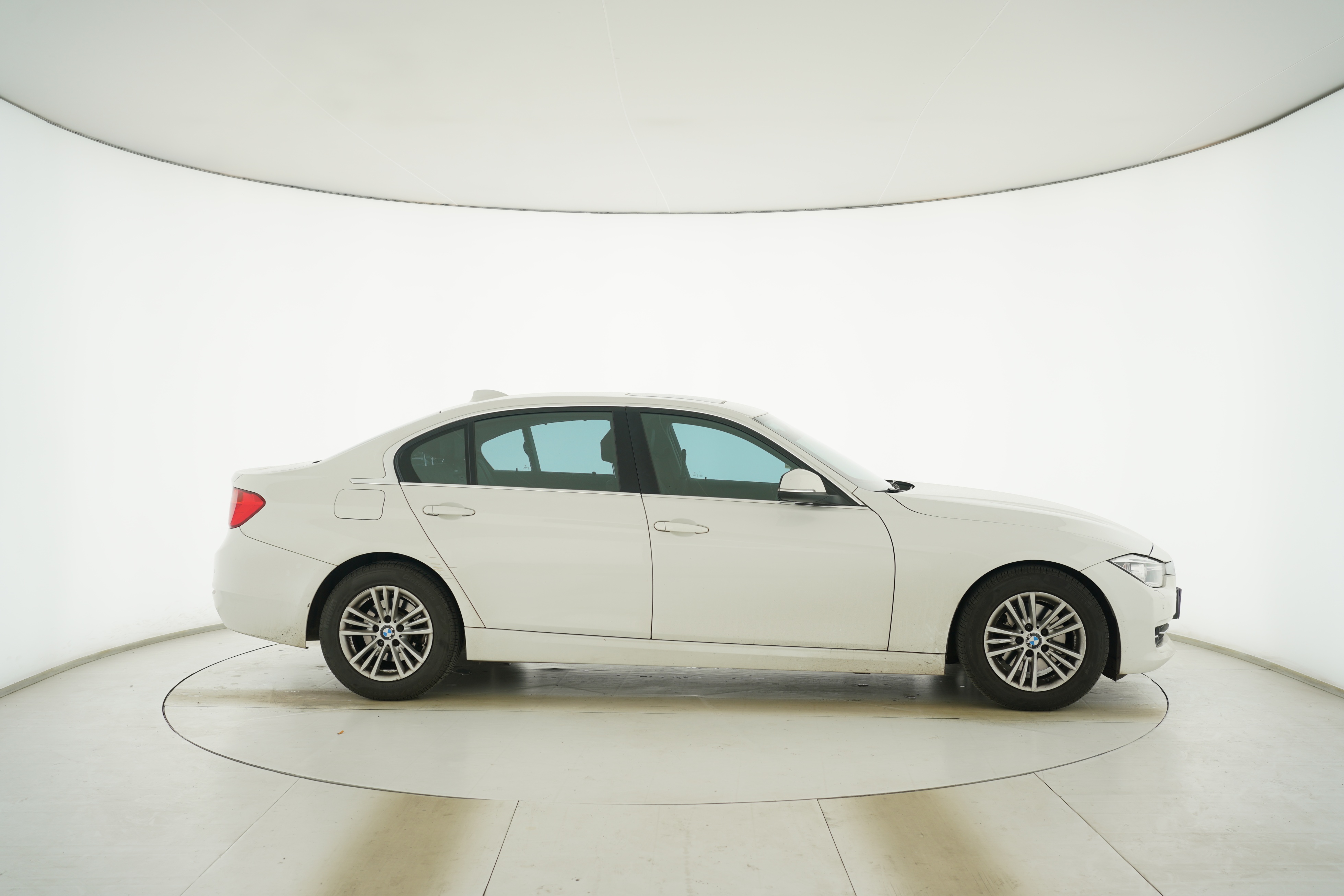BMW 3 Series 2015 — фото 8