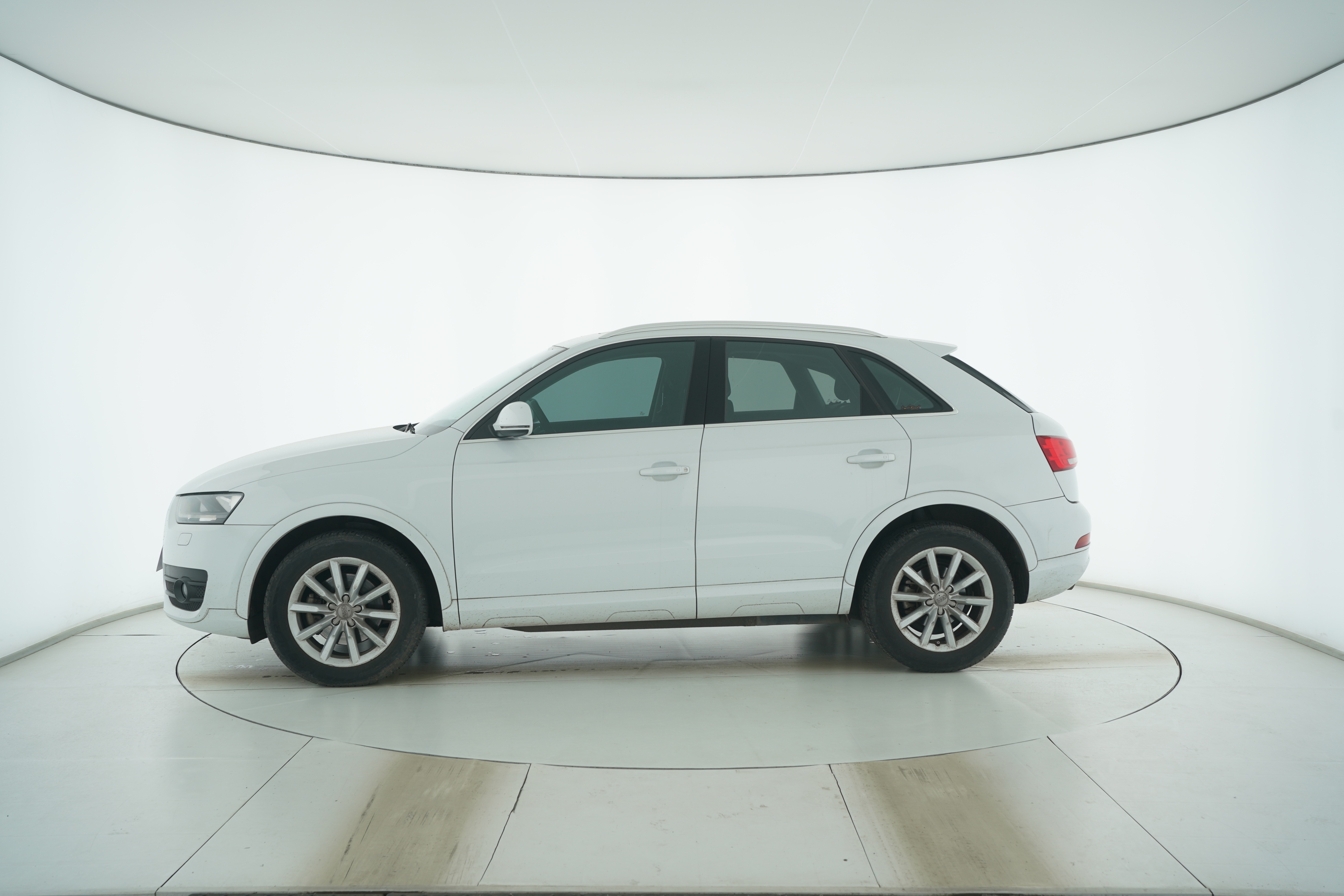 Audi Q3 Sportback 2023 — фото 7