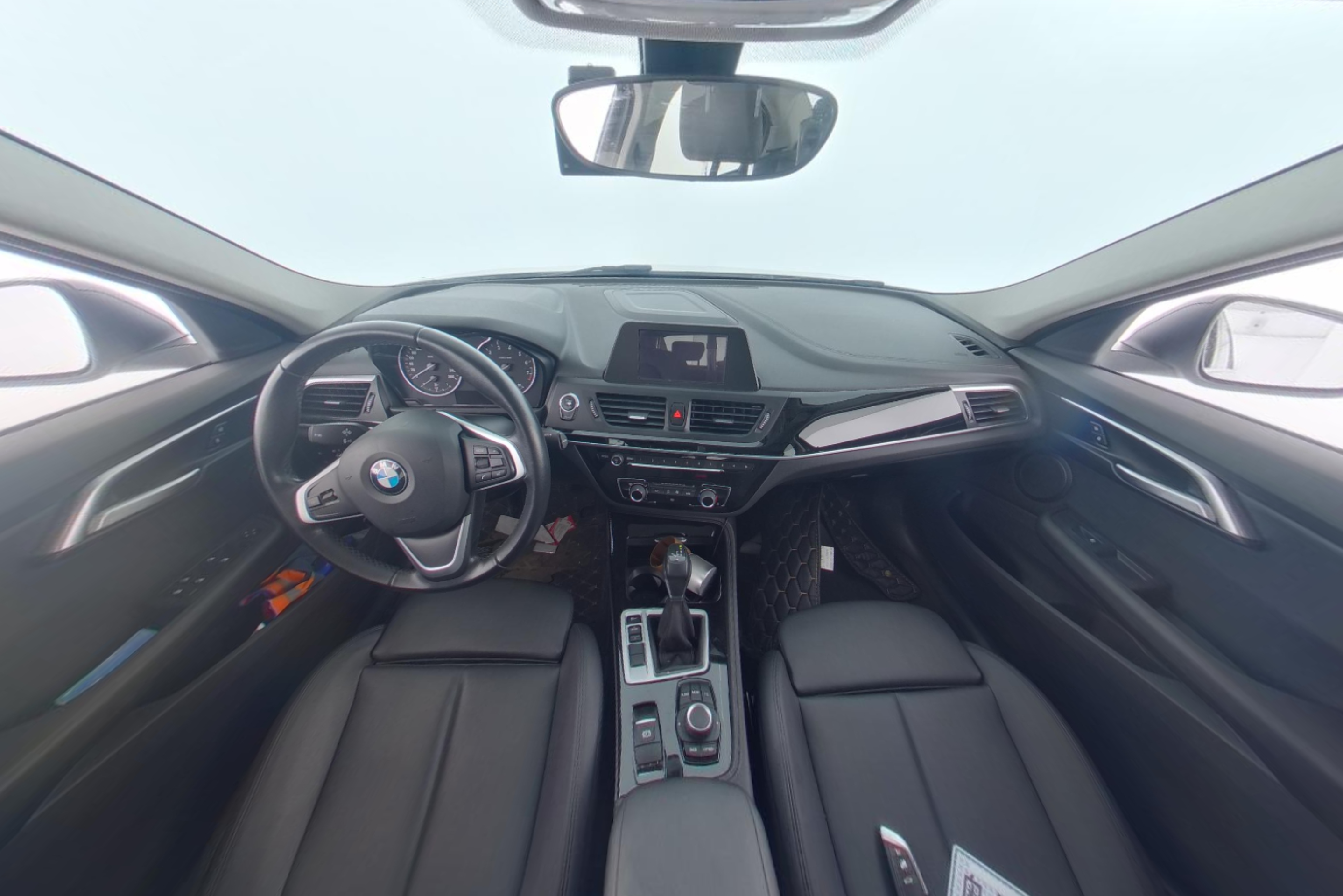 BMW 1 Series 2017 — фото 9