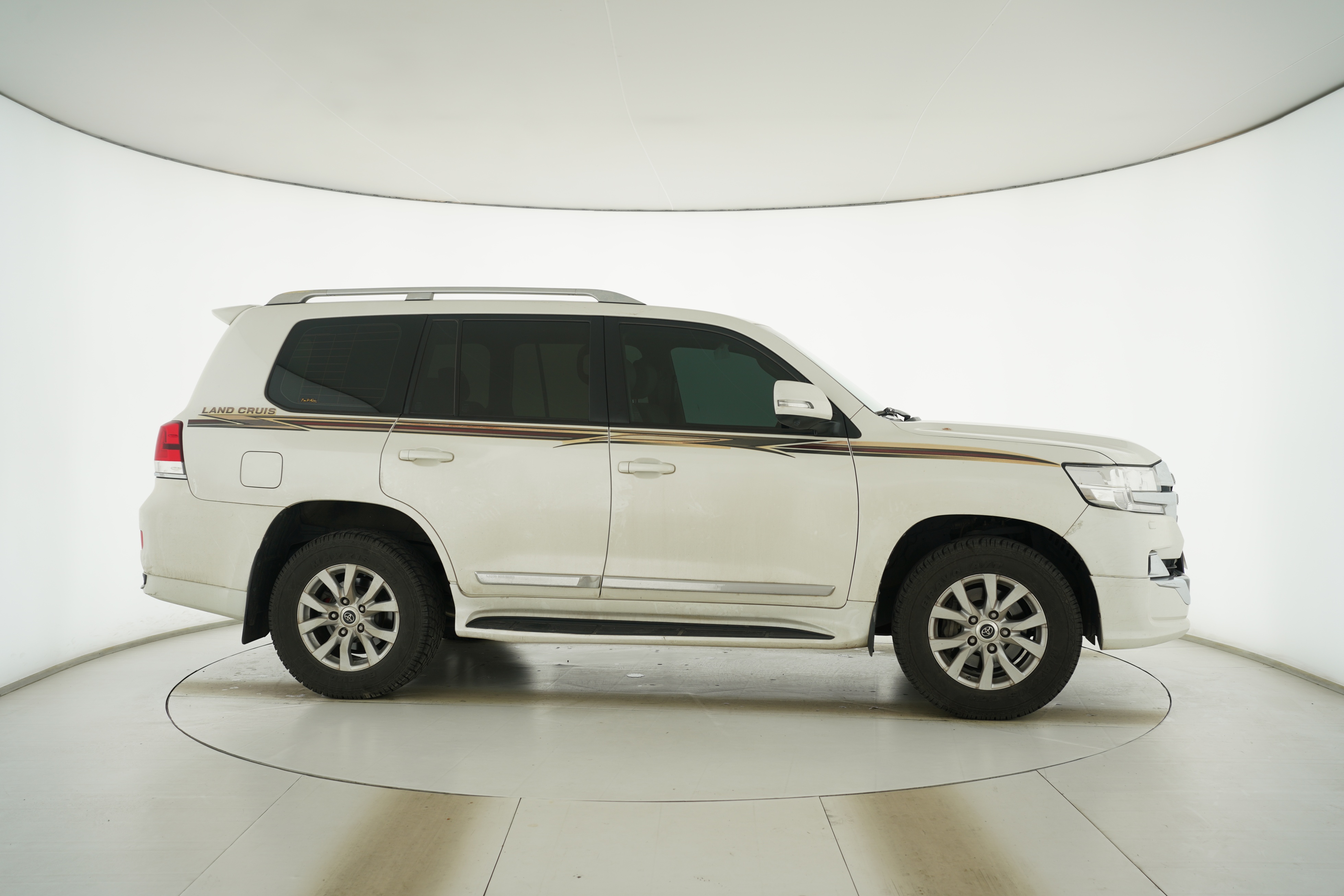 Toyota Land Cruiser (Imported) 2016 — фото 8