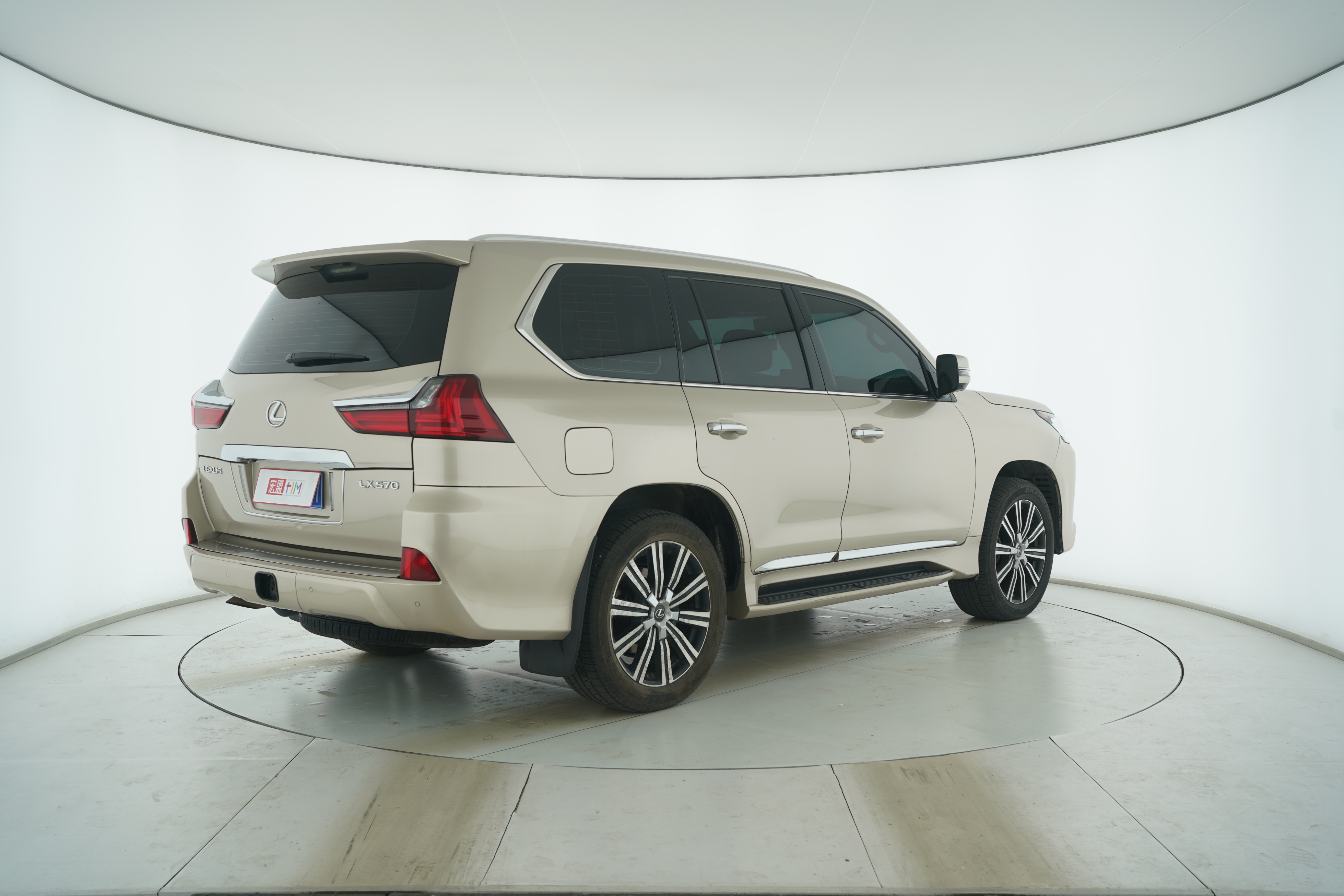 Lexus LX 2017 — фото 4