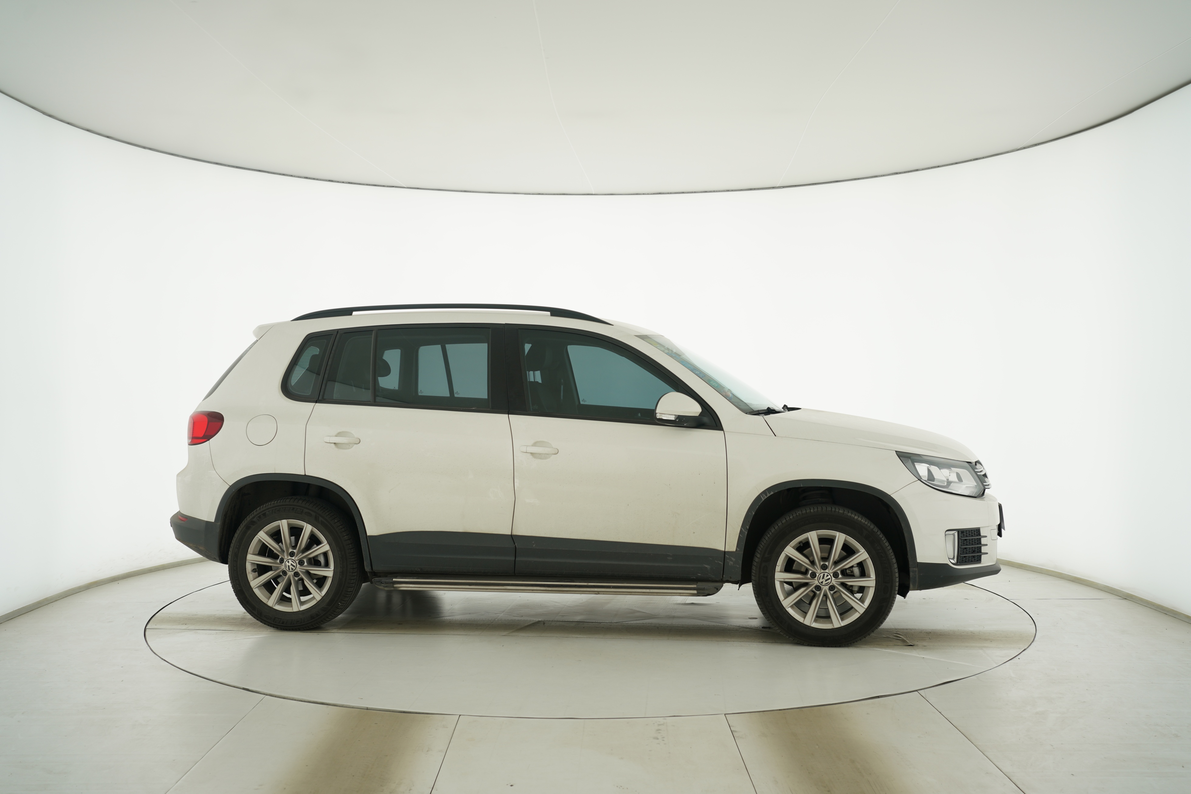 Volkswagen Tuguan 2015 — фото 8