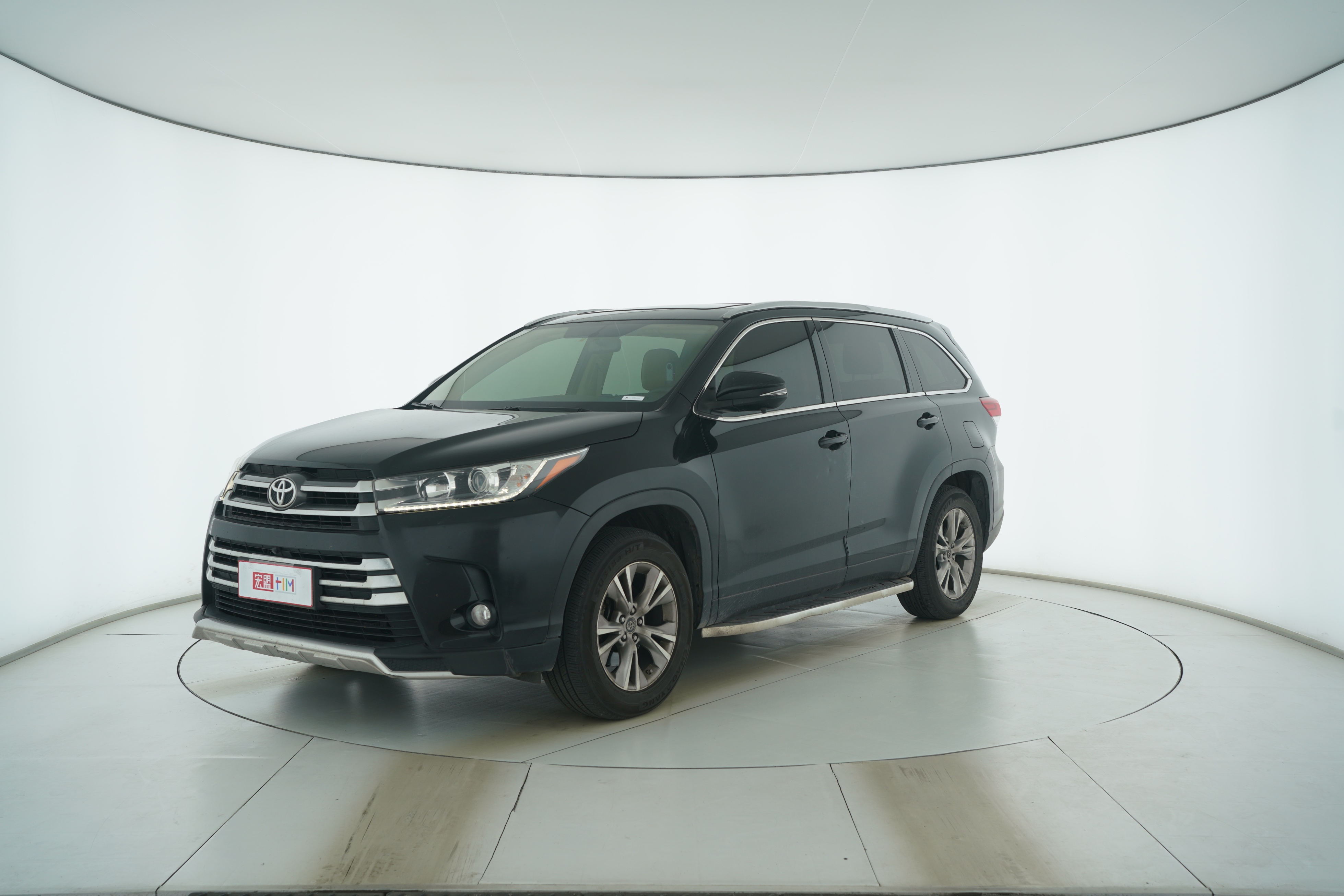 Toyota Highlander 2018 — фото 1