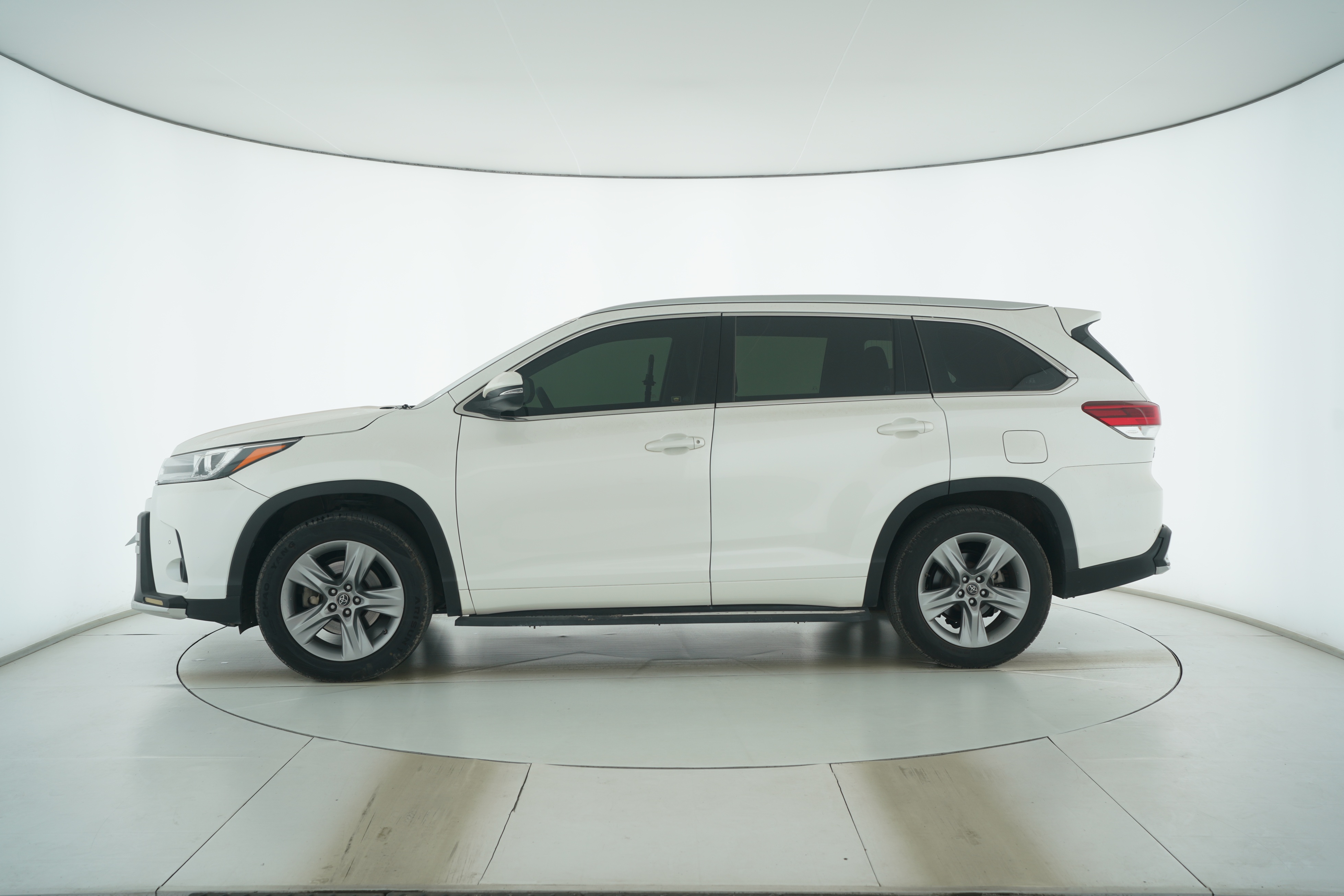 Toyota Highlander 2018 — фото 7