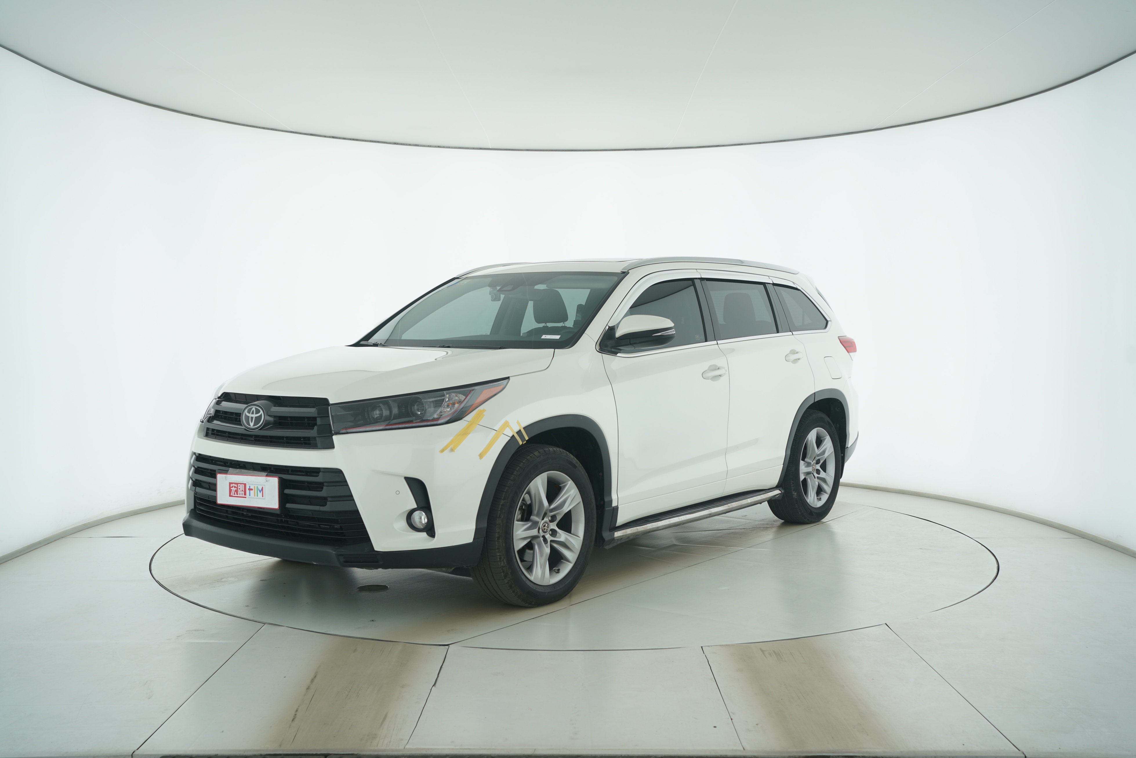 Toyota Highlander 2018 — фото 1