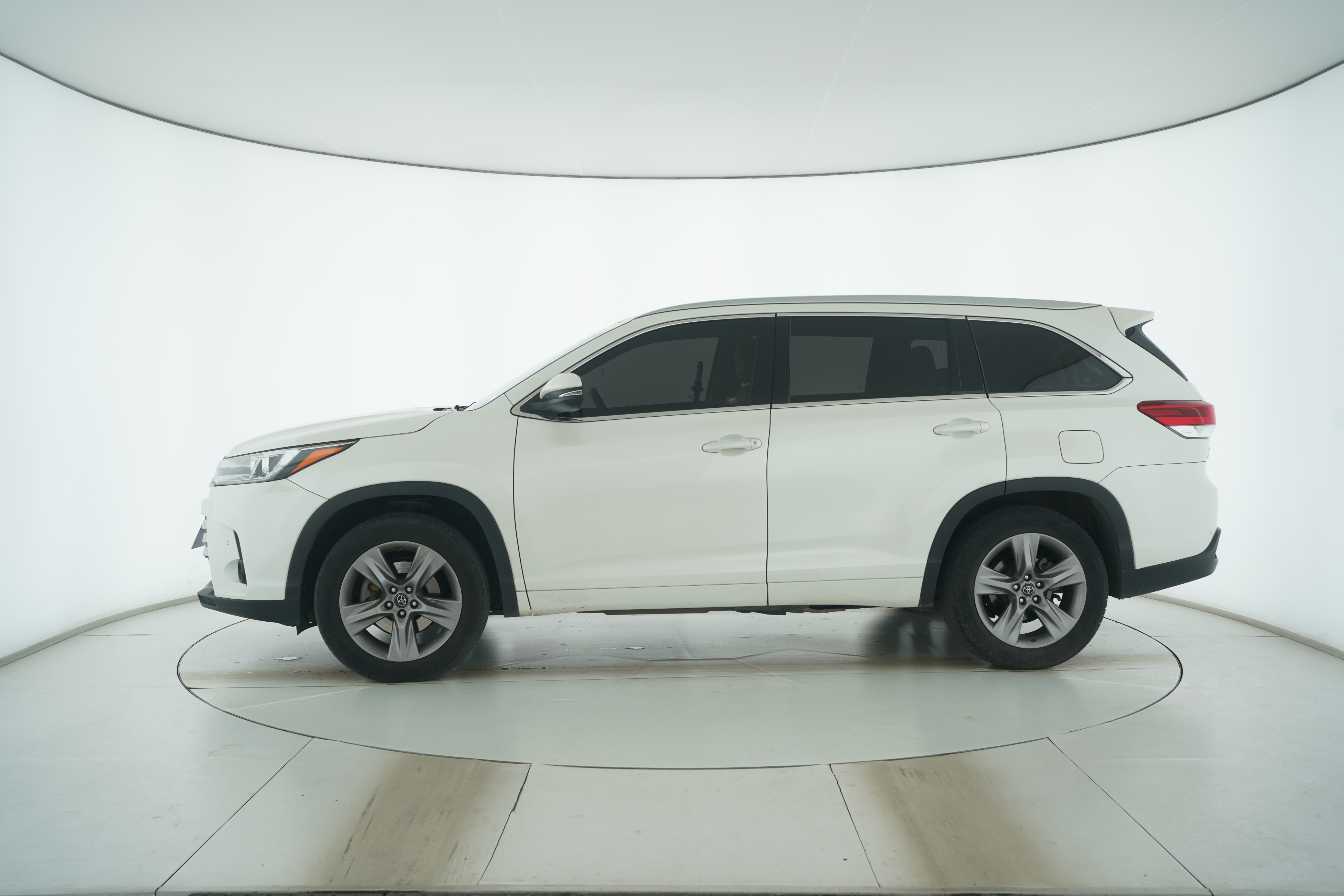 Toyota Highlander 2018 — фото 7