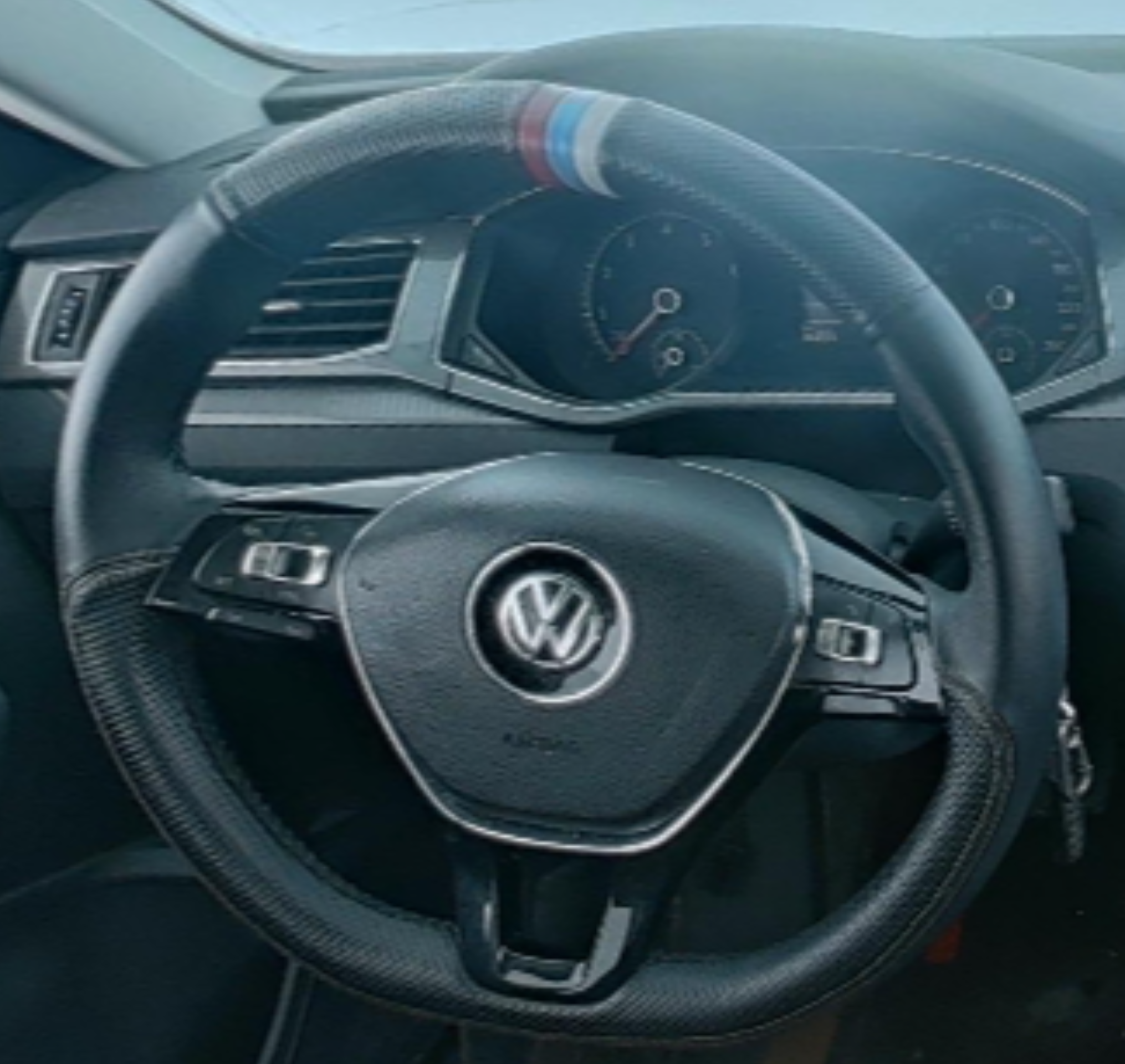 Volkswagen Passat 2015 — фото 10