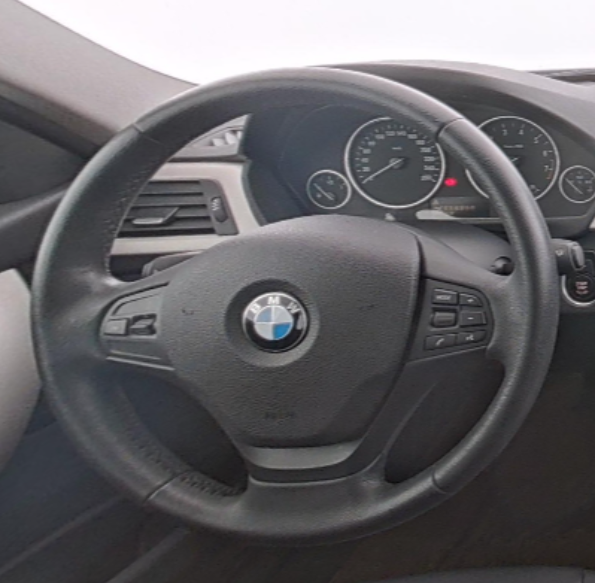 BMW 3 Series 2014 — фото 10