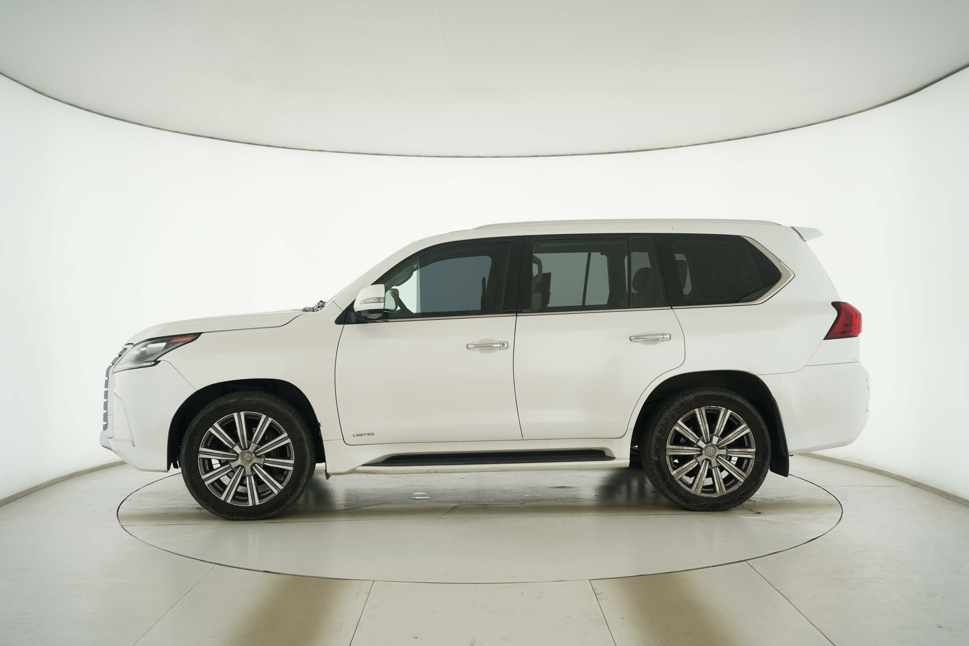 Lexus LX 2015 — фото 7